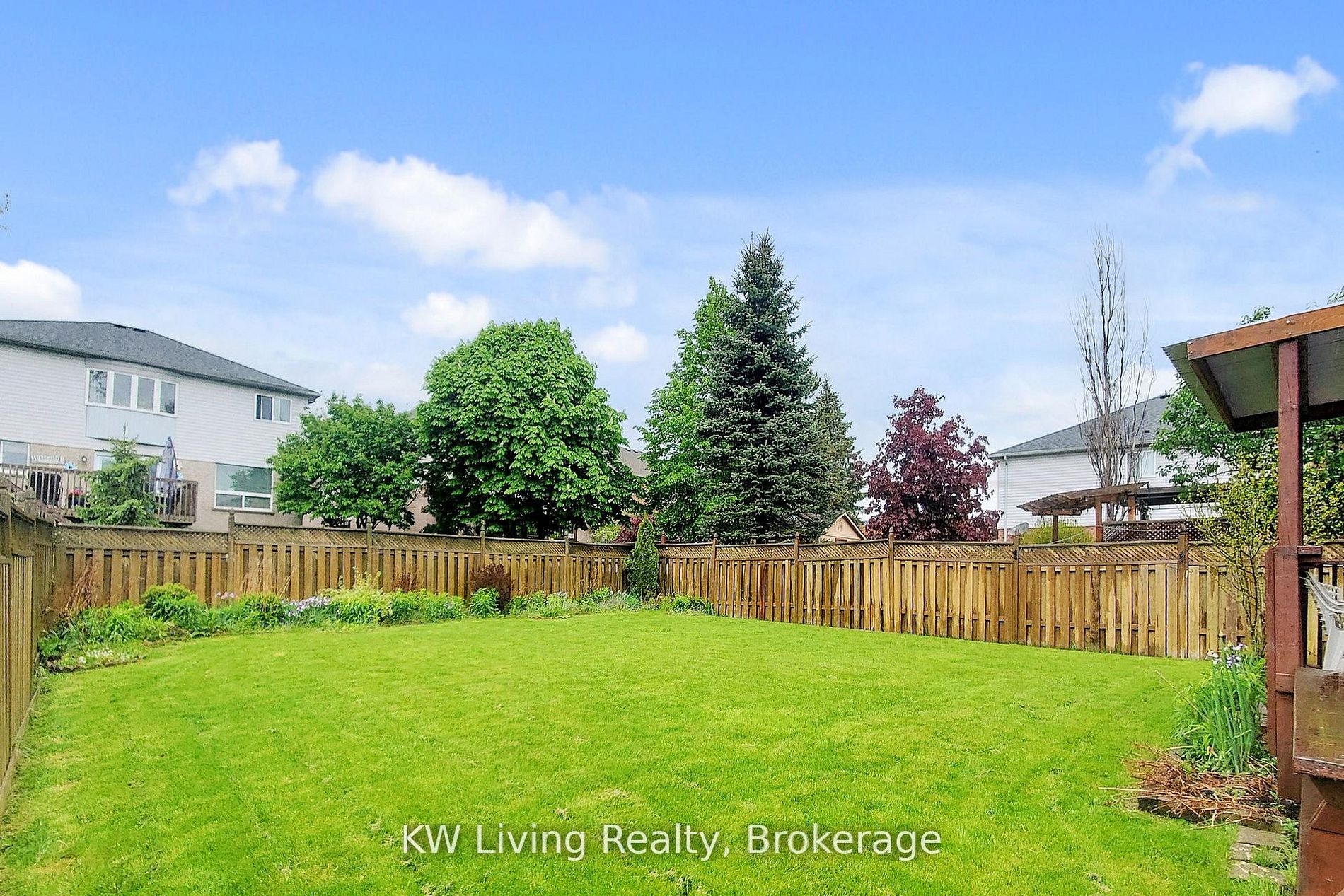76 Spooner Crescent Property Photo 36