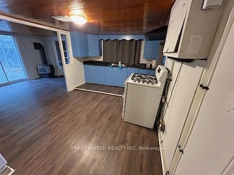 137 King Street Property Photo 4