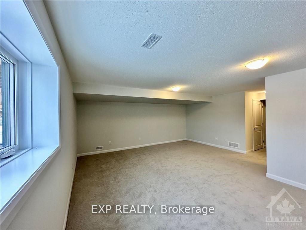 637 Hamsa Street Property Photo 22