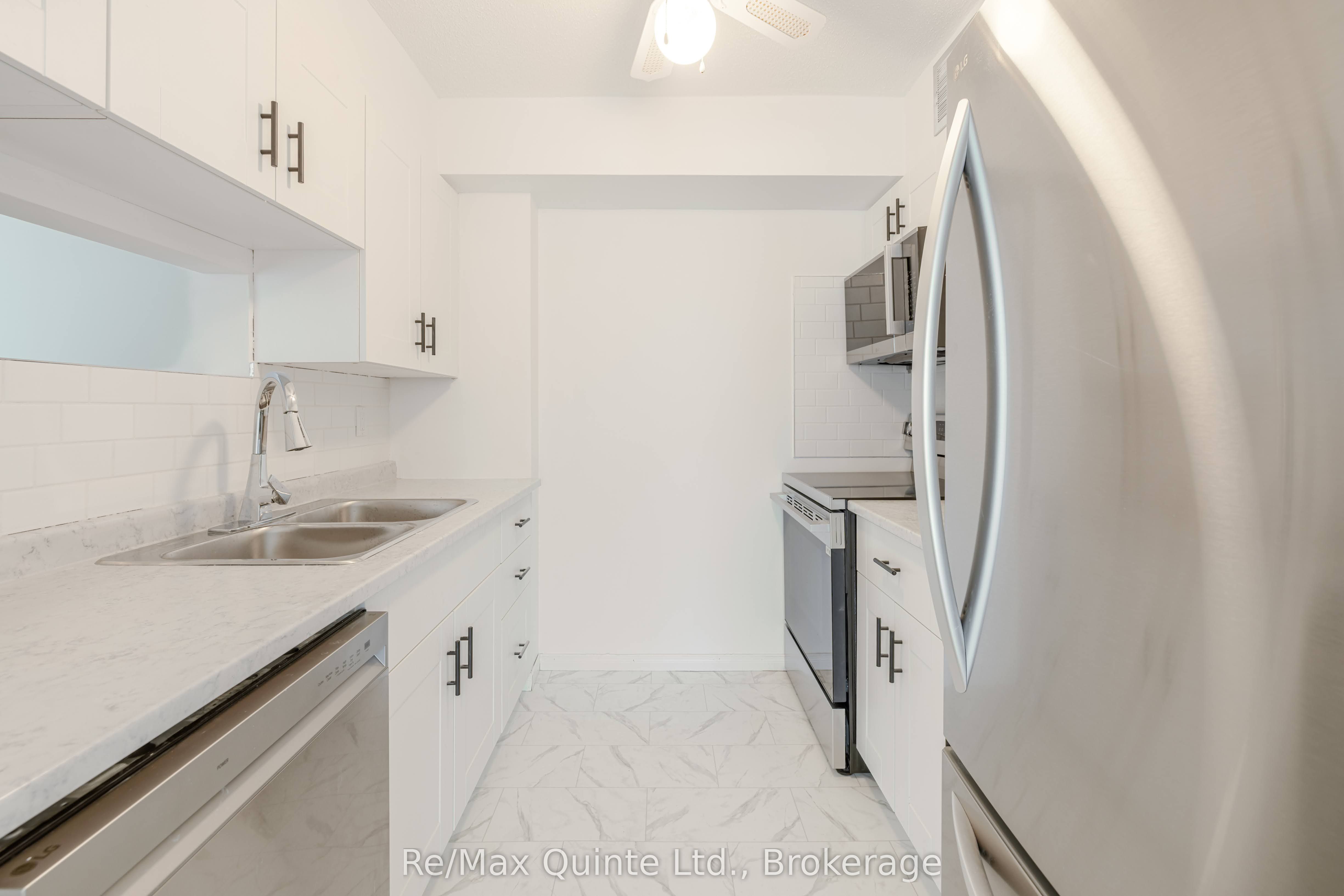 350 Front Street 604 Property Photo 9
