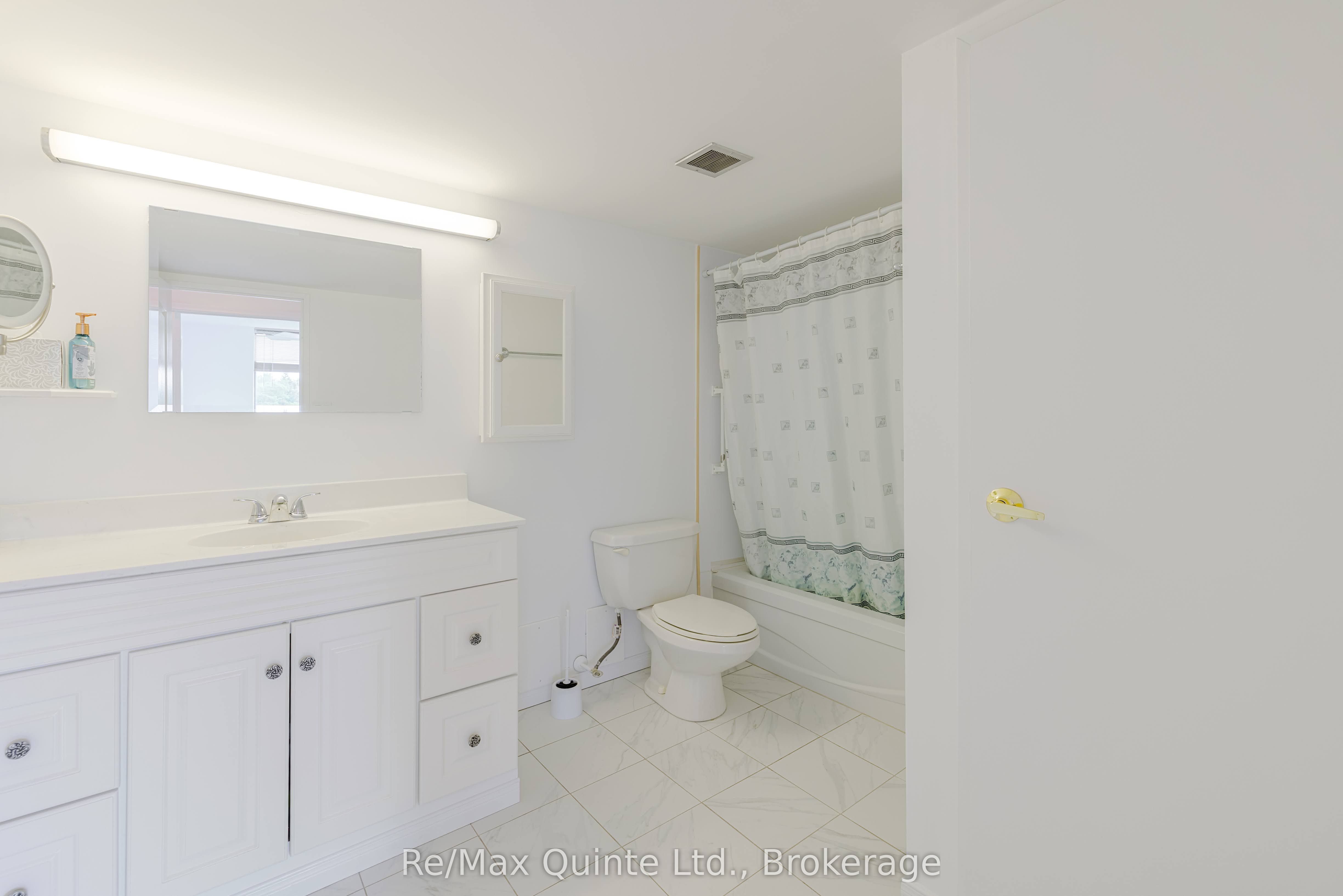 350 Front Street 604 Property Photo 10