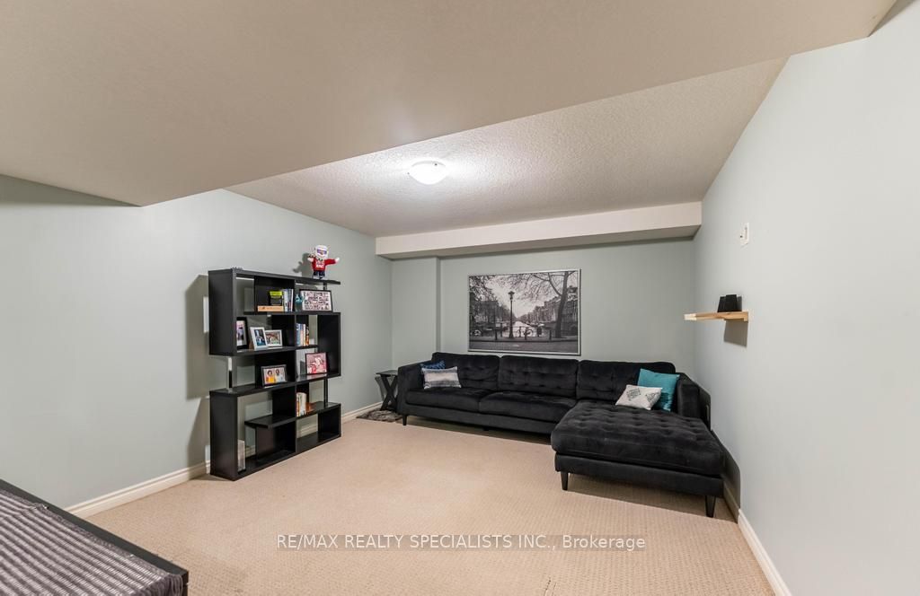 101 Frederick Drive 2 Property Photo 28