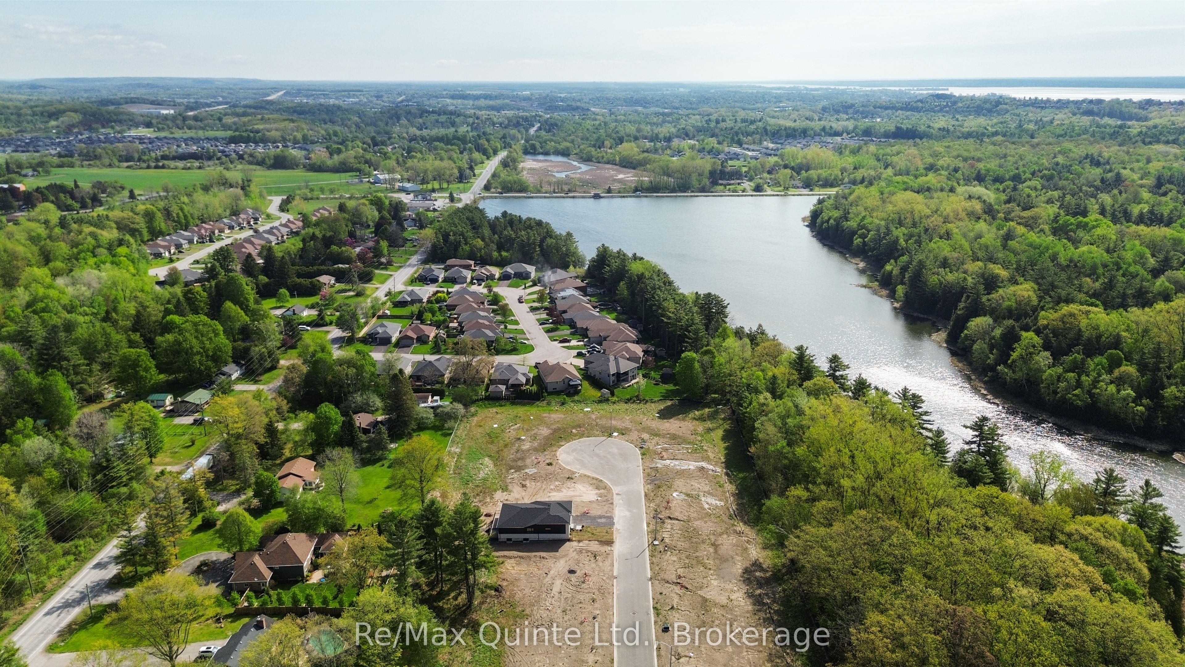 30 Exeter Court Property Photo 9