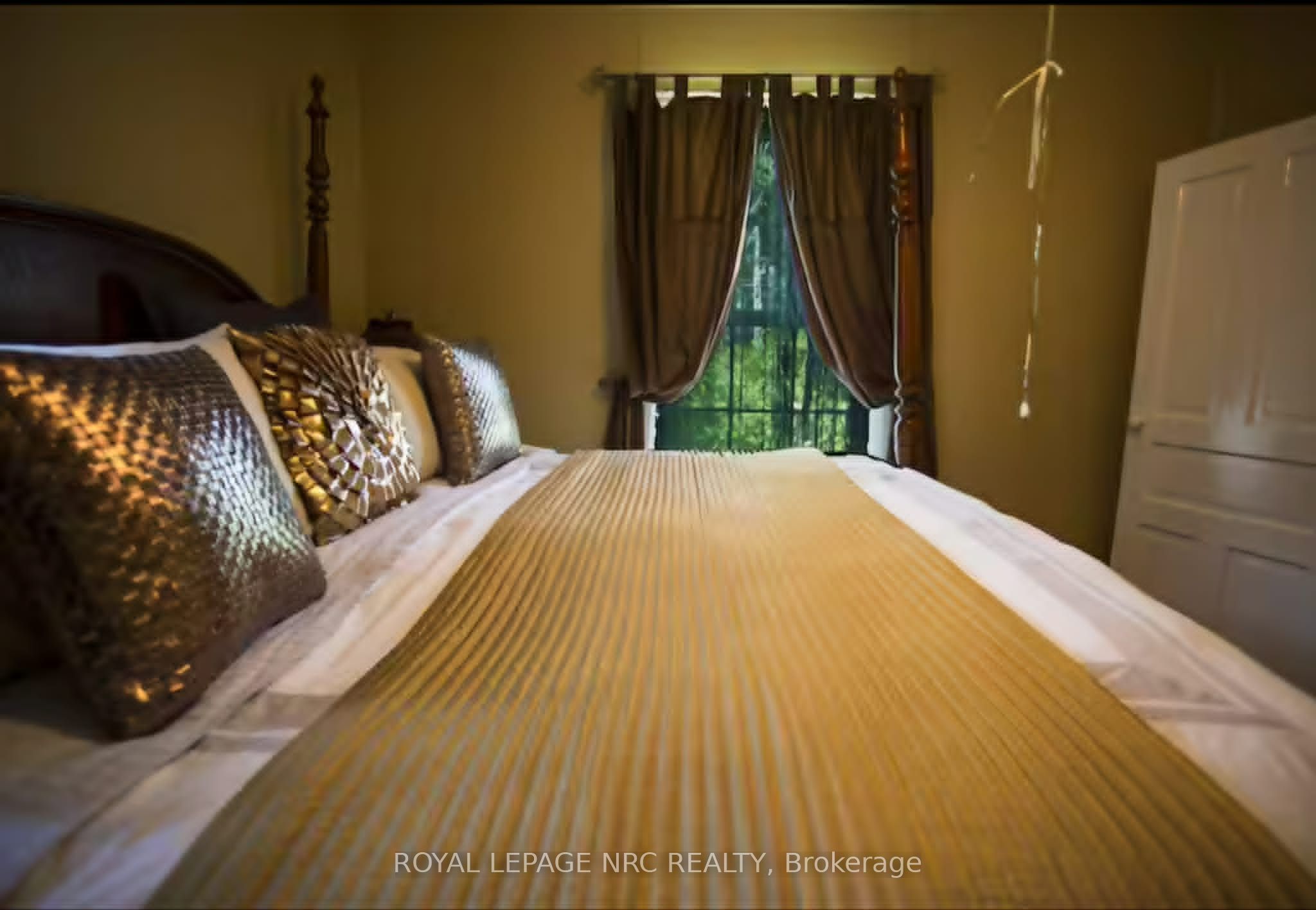 156 Mary Street Property Photo 10