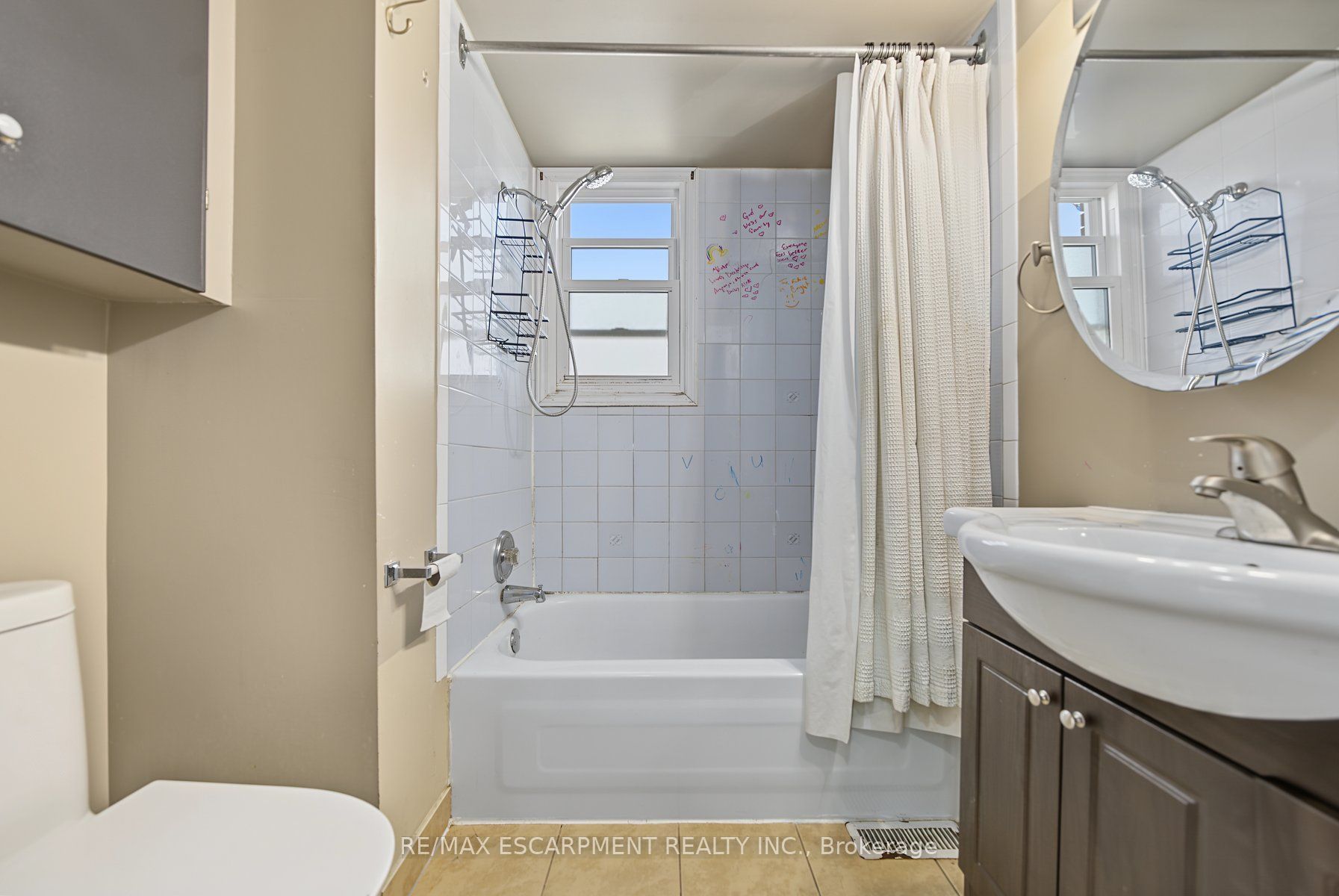 270 Weir Street N Property Photo 13