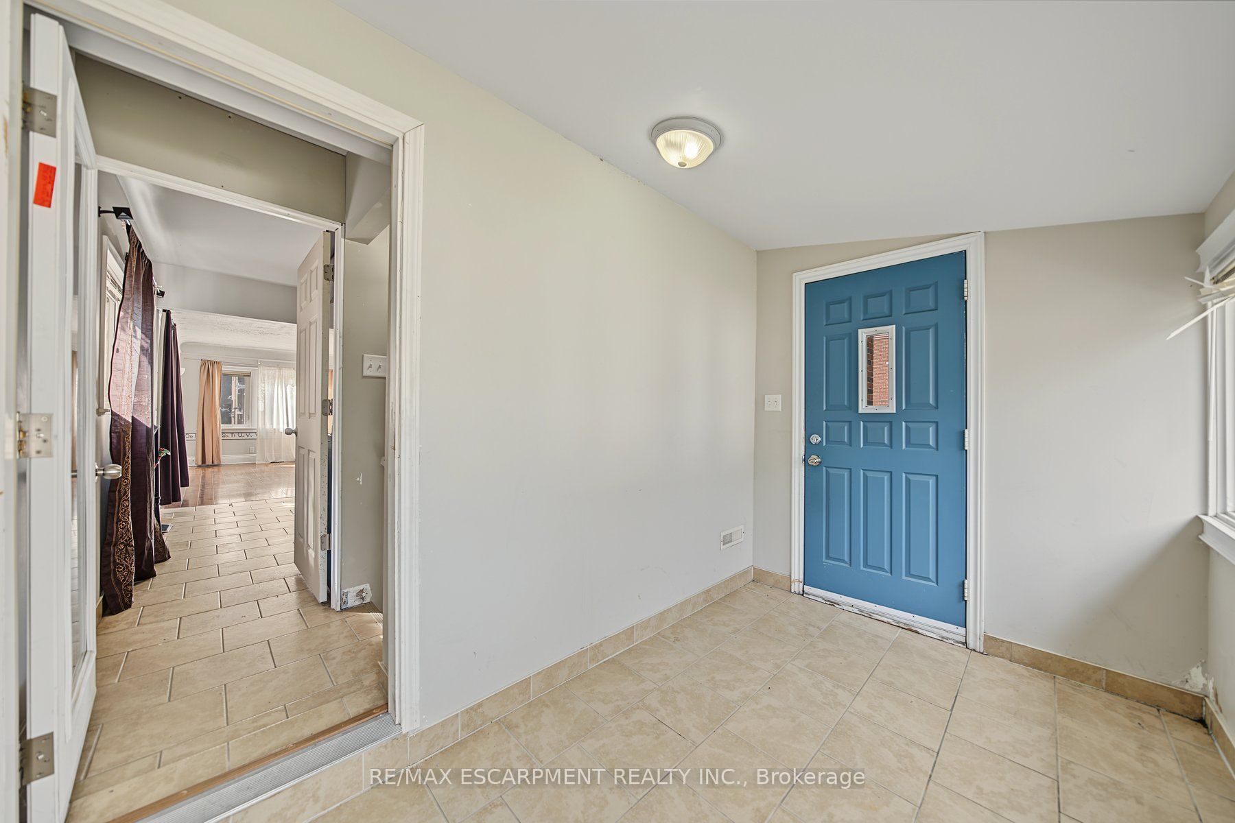 270 Weir Street N Property Photo 19