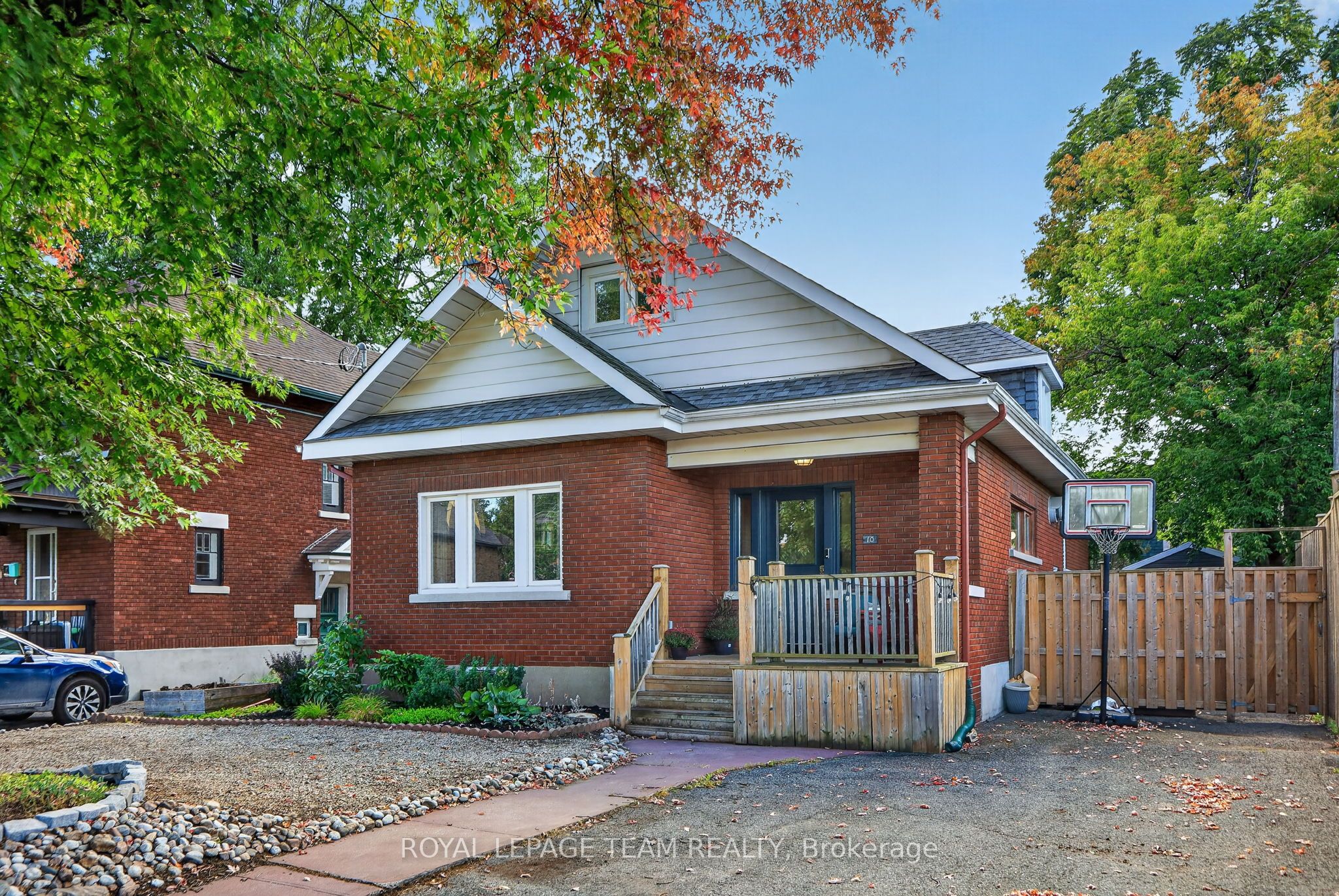 10 Clarendon Avenue Property Photo 1