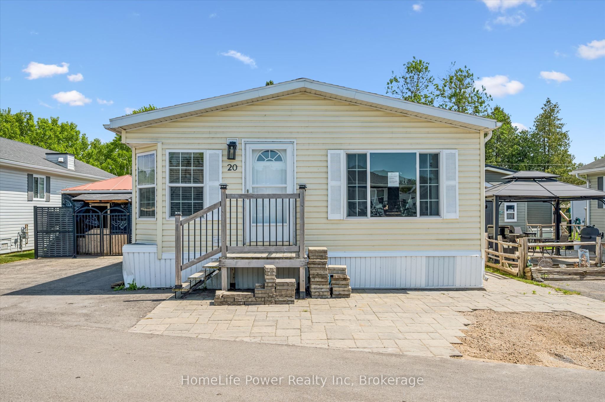 20 Elm Street Property Photo 1