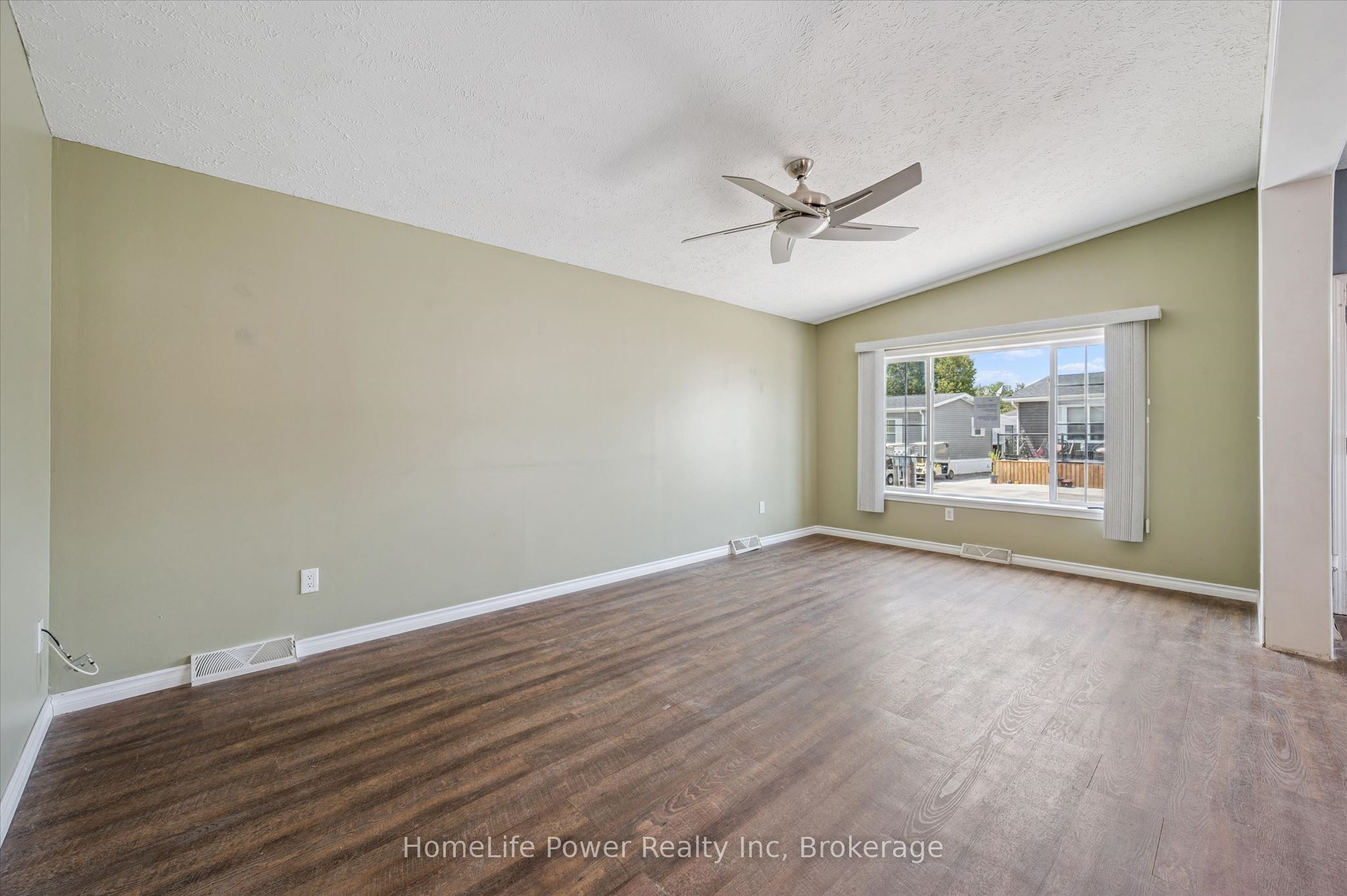 20 Elm Street Property Photo 7