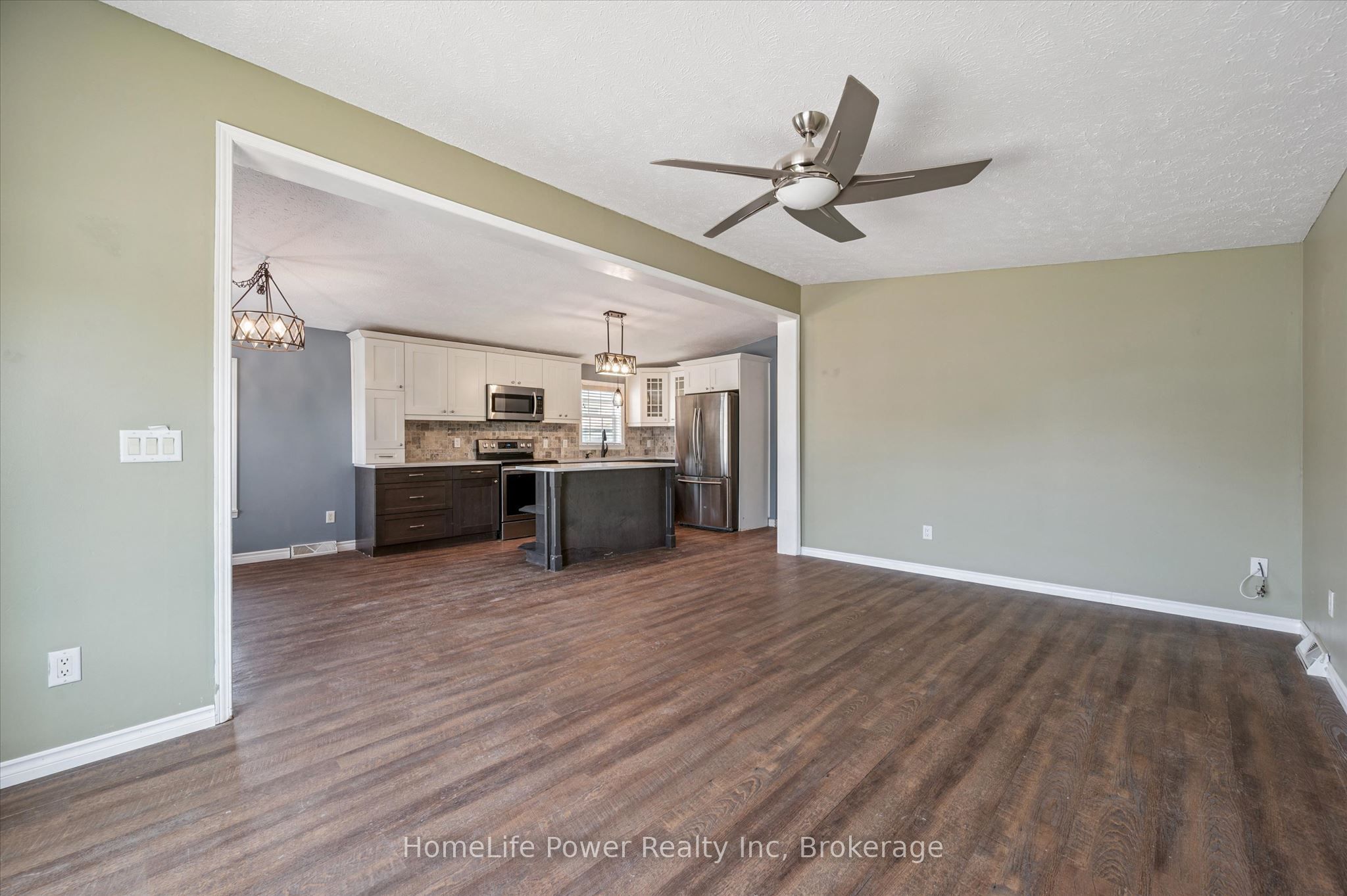 20 Elm Street Property Photo 9