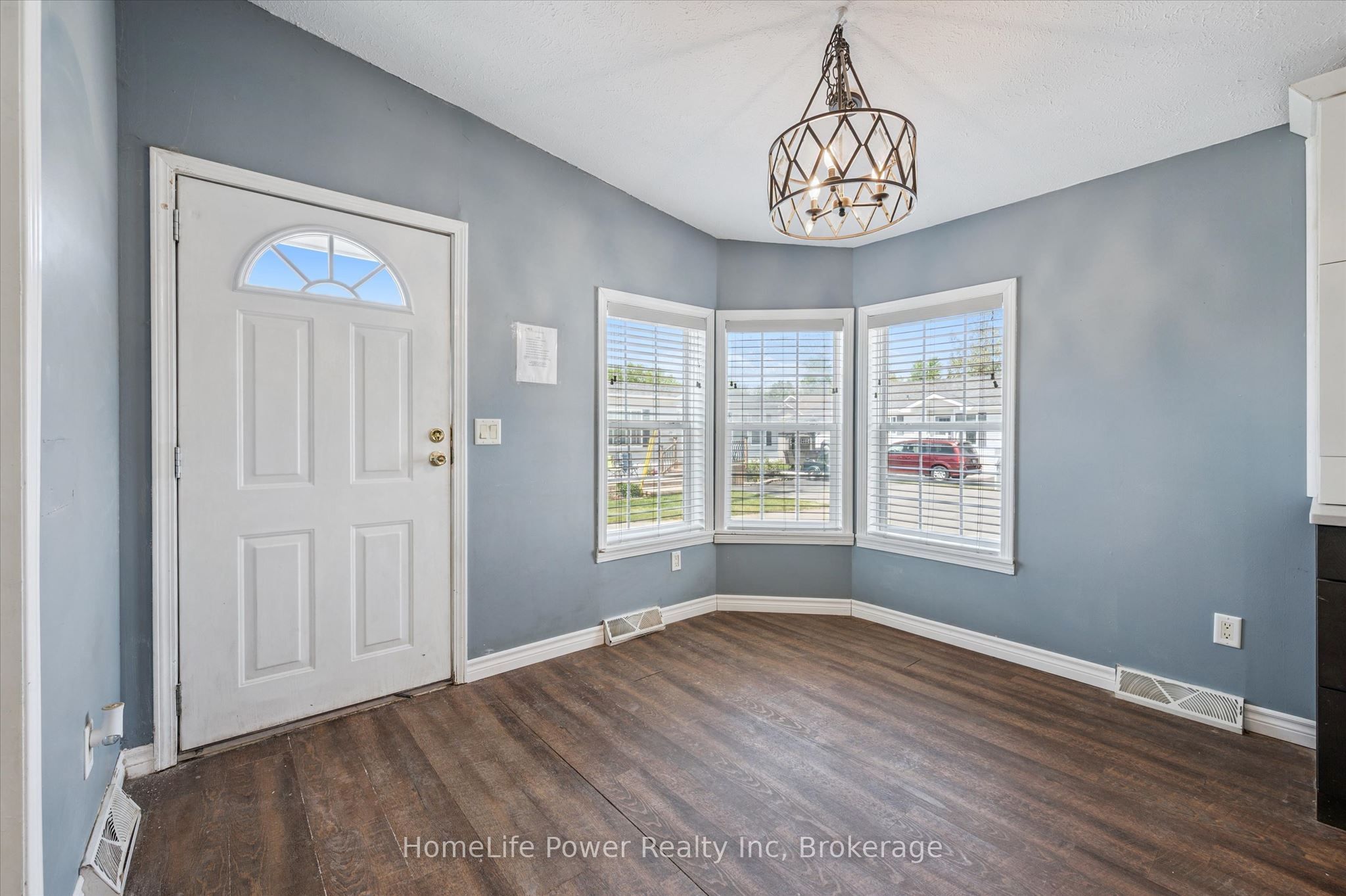 20 Elm Street Property Photo 14