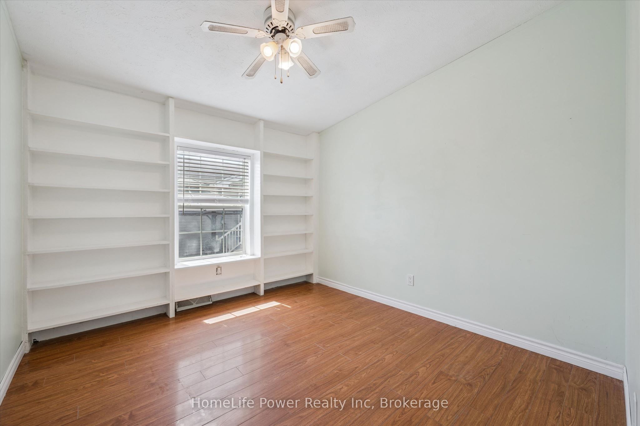 20 Elm Street Property Photo 17