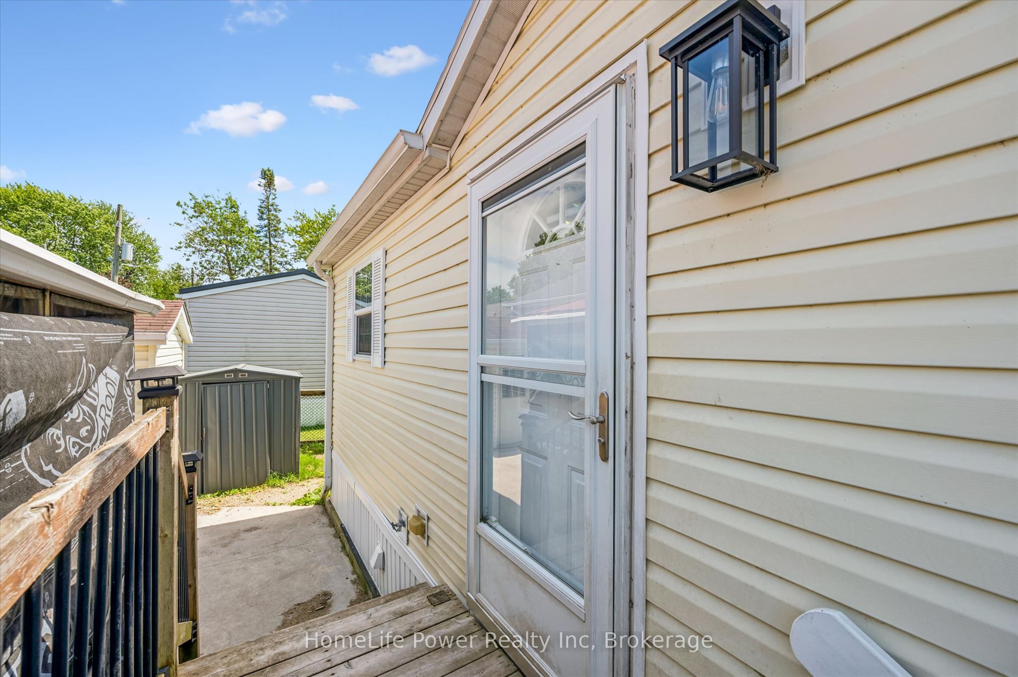 20 Elm Street Property Photo 27