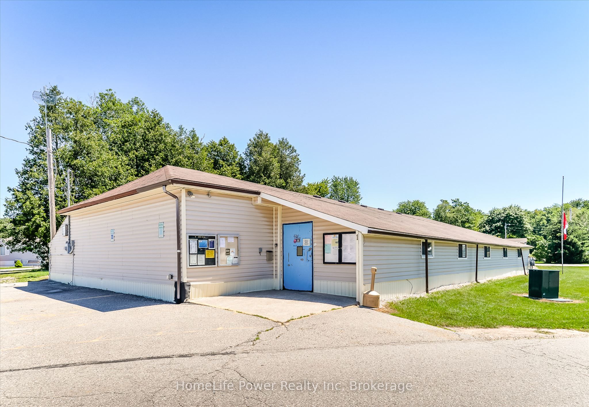20 Elm Street Property Photo 31