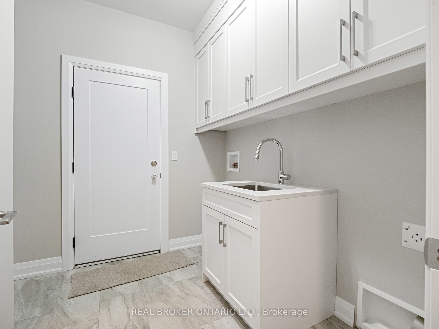 149 Willowbrook Drive Property Photo 10