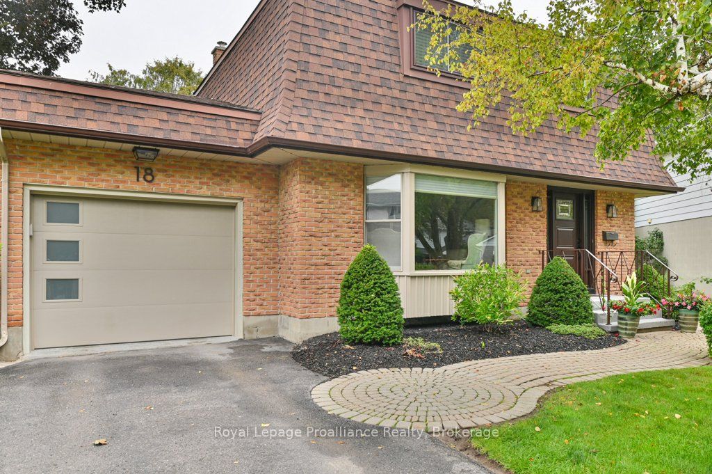 18 Conger Place Property Photo 4