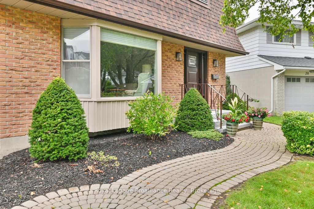 18 Conger Place Property Photo 5