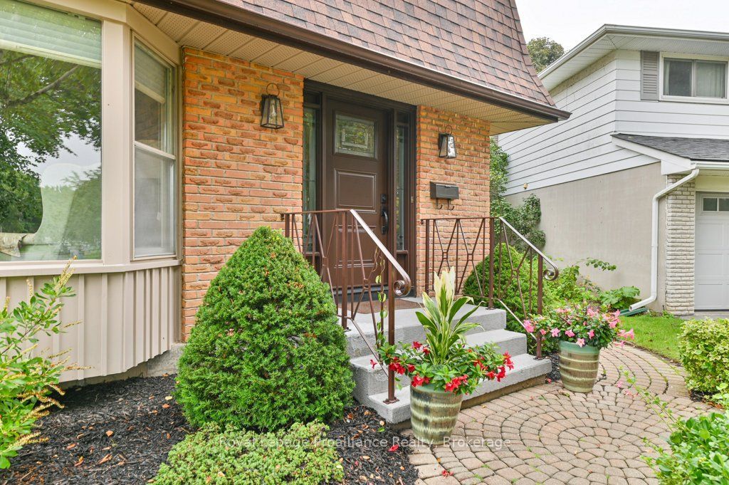 18 Conger Place Property Photo 6