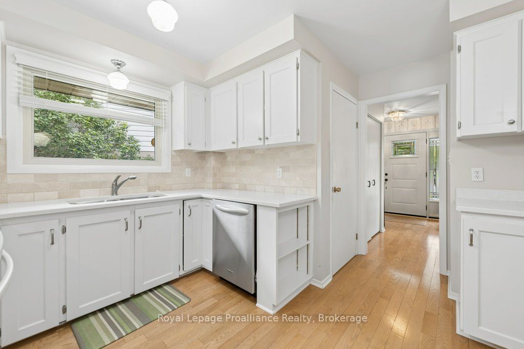 18 Conger Place Property Photo 16