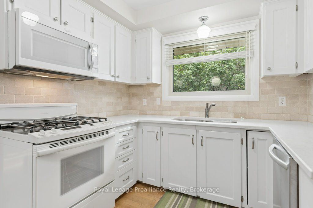 18 Conger Place Property Photo 17
