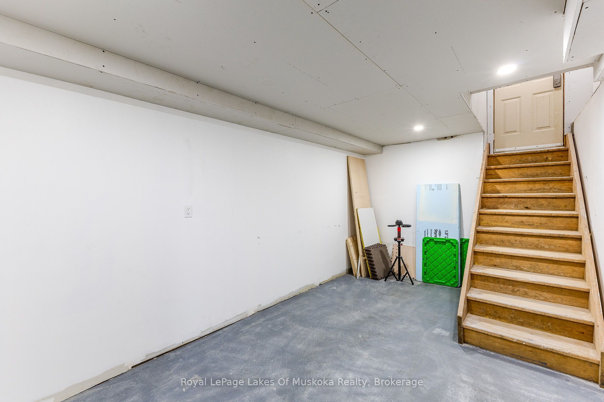 341 Woods Road Property Photo 41