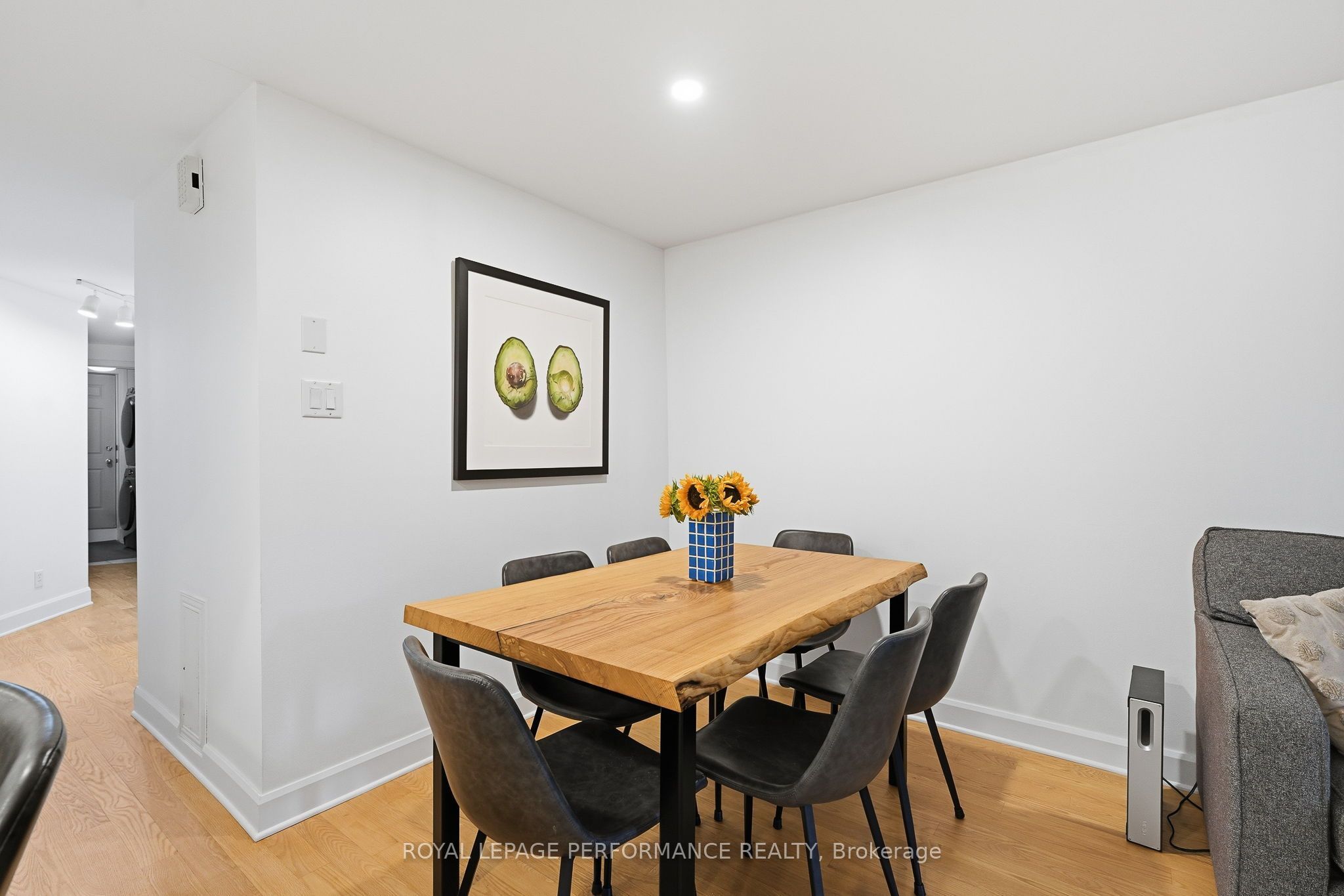 51 Spadina Avenue 1 Property Photo 6