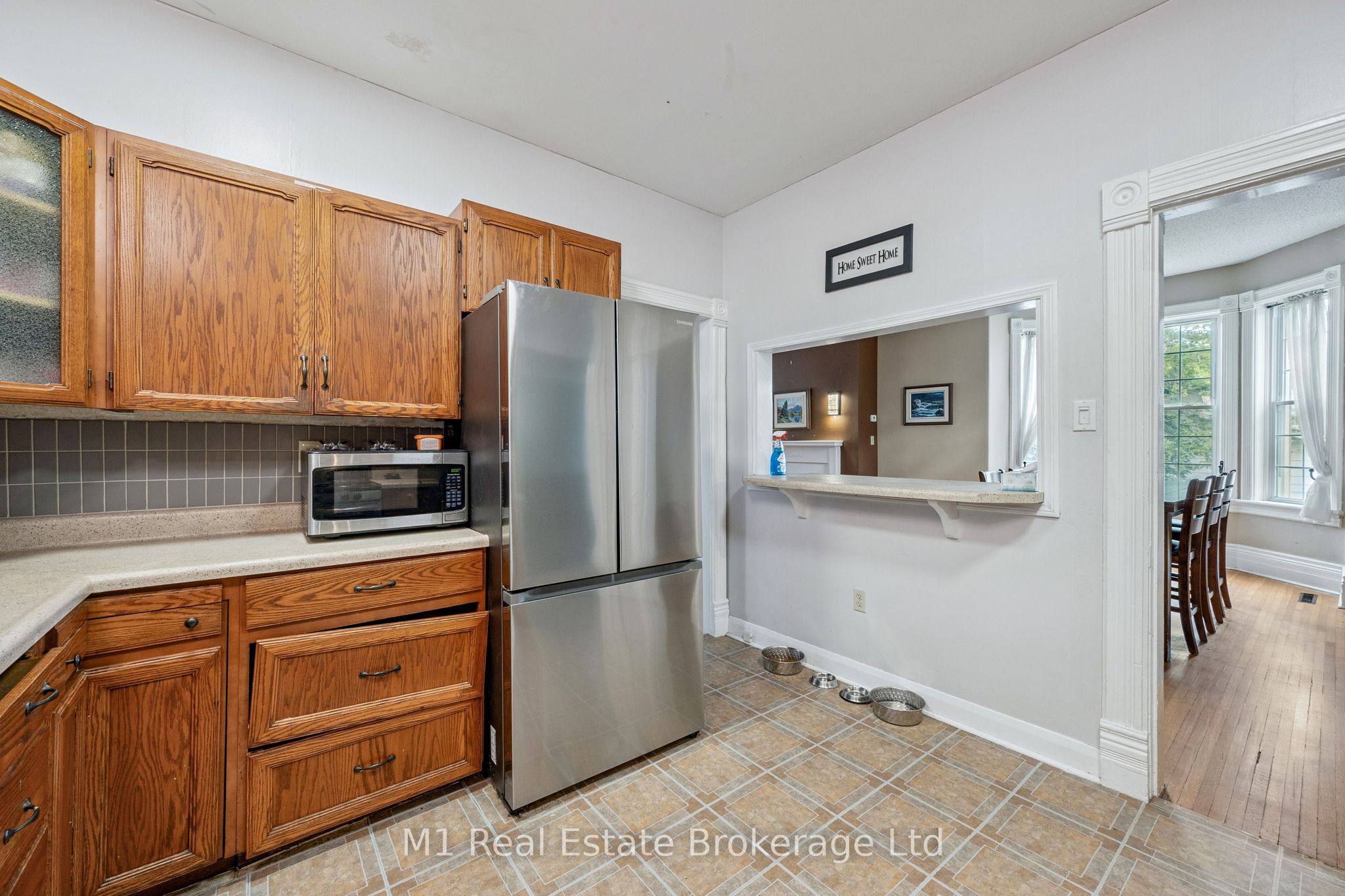 125 Elora Street S Property Photo 15