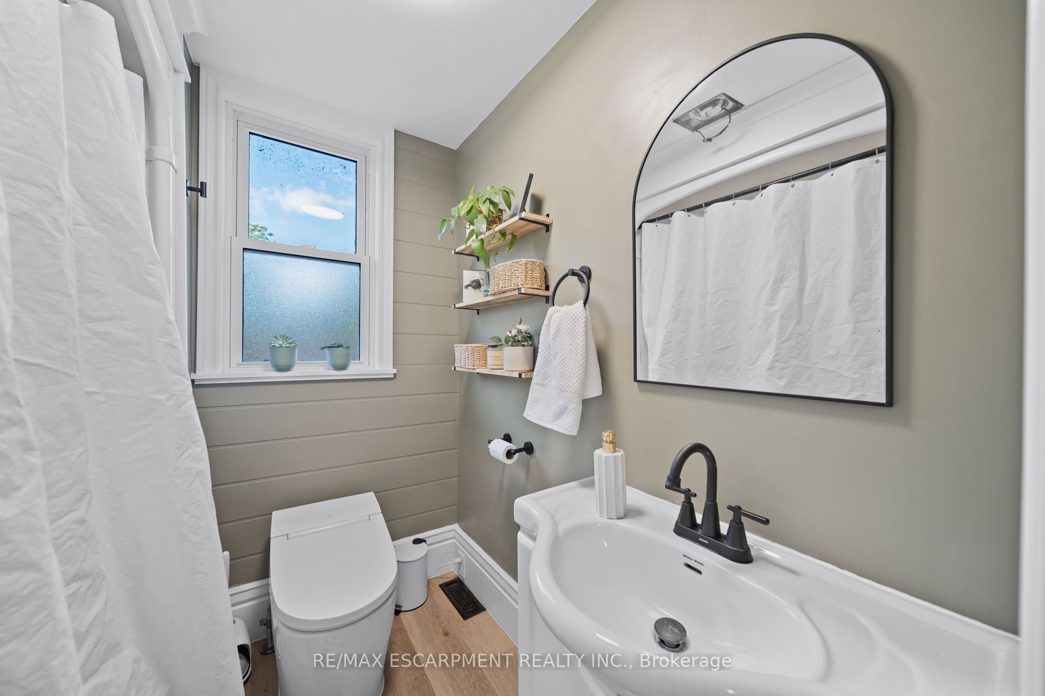 80 Sarah Street Property Photo 24