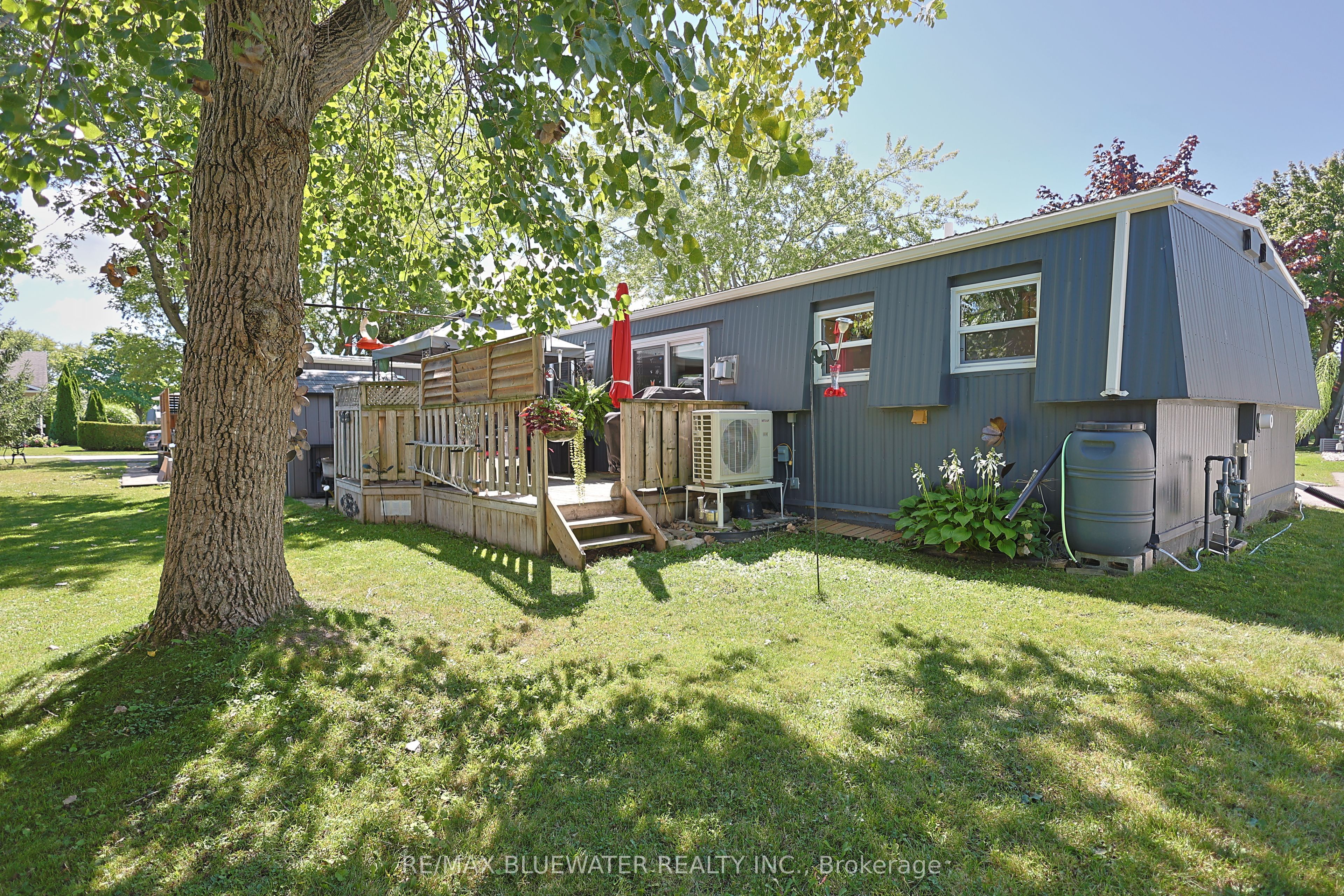 95 Shannon Boulevard Property Photo 3