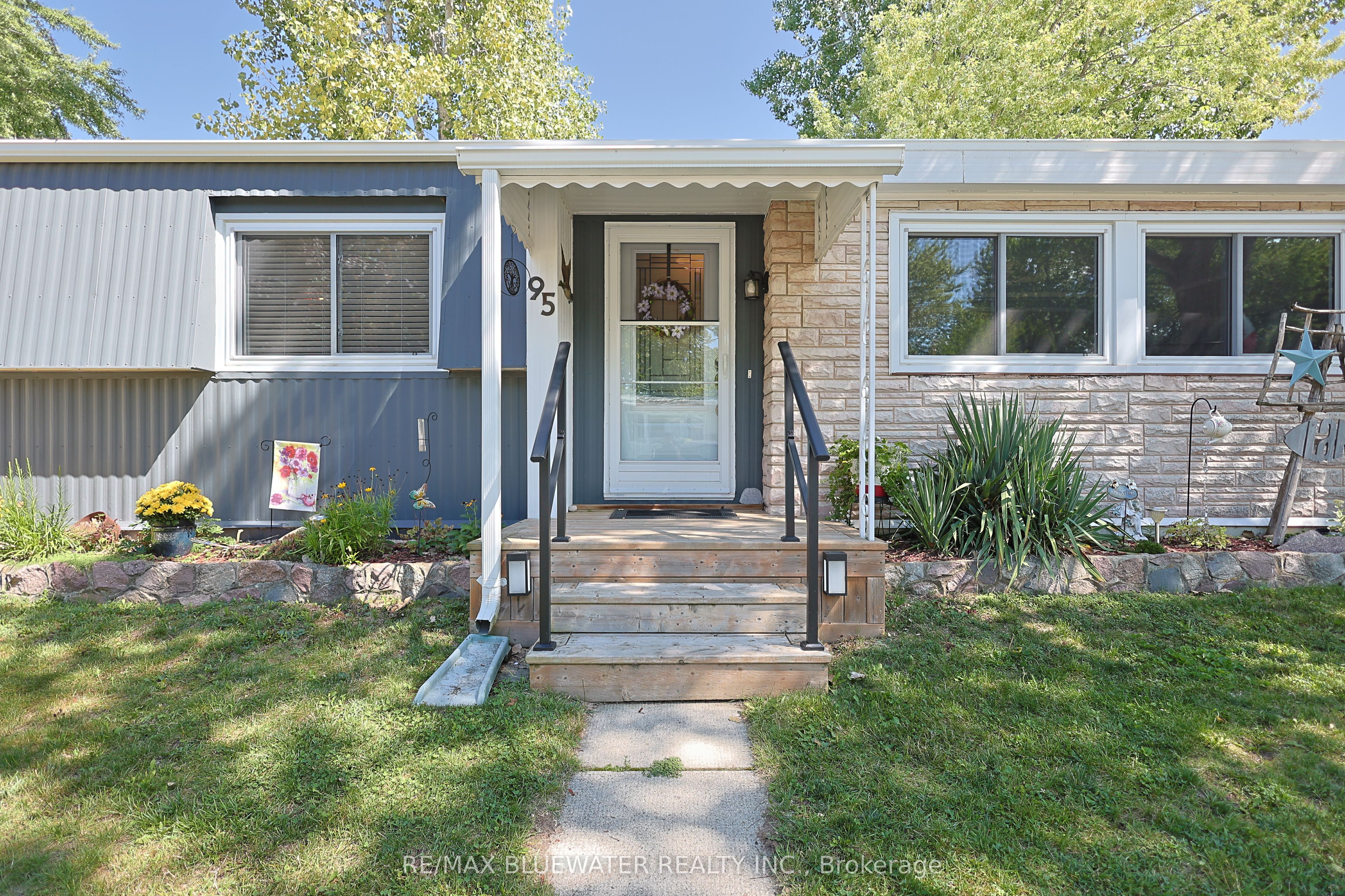 95 Shannon Boulevard Property Photo 10