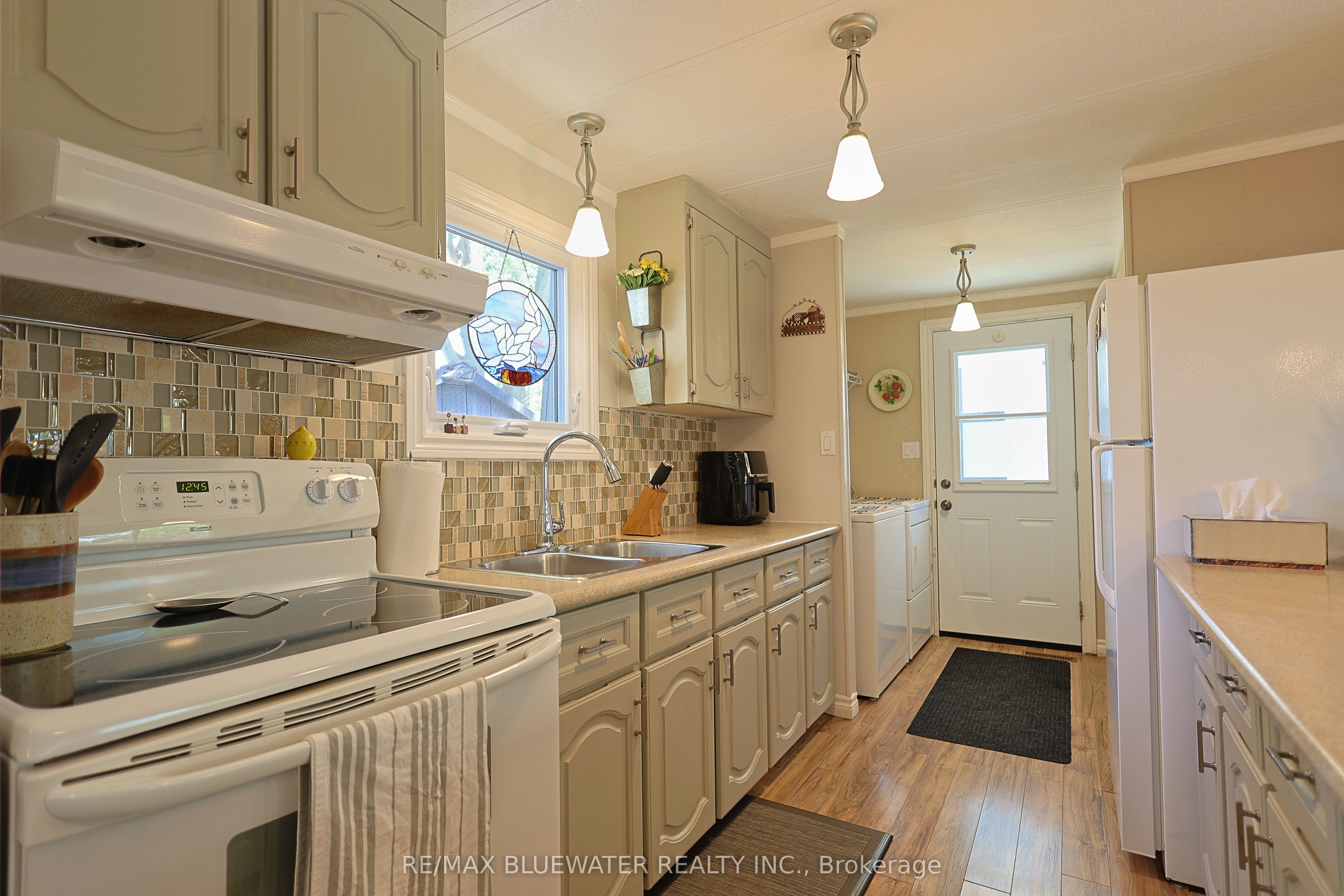95 Shannon Boulevard Property Photo 21