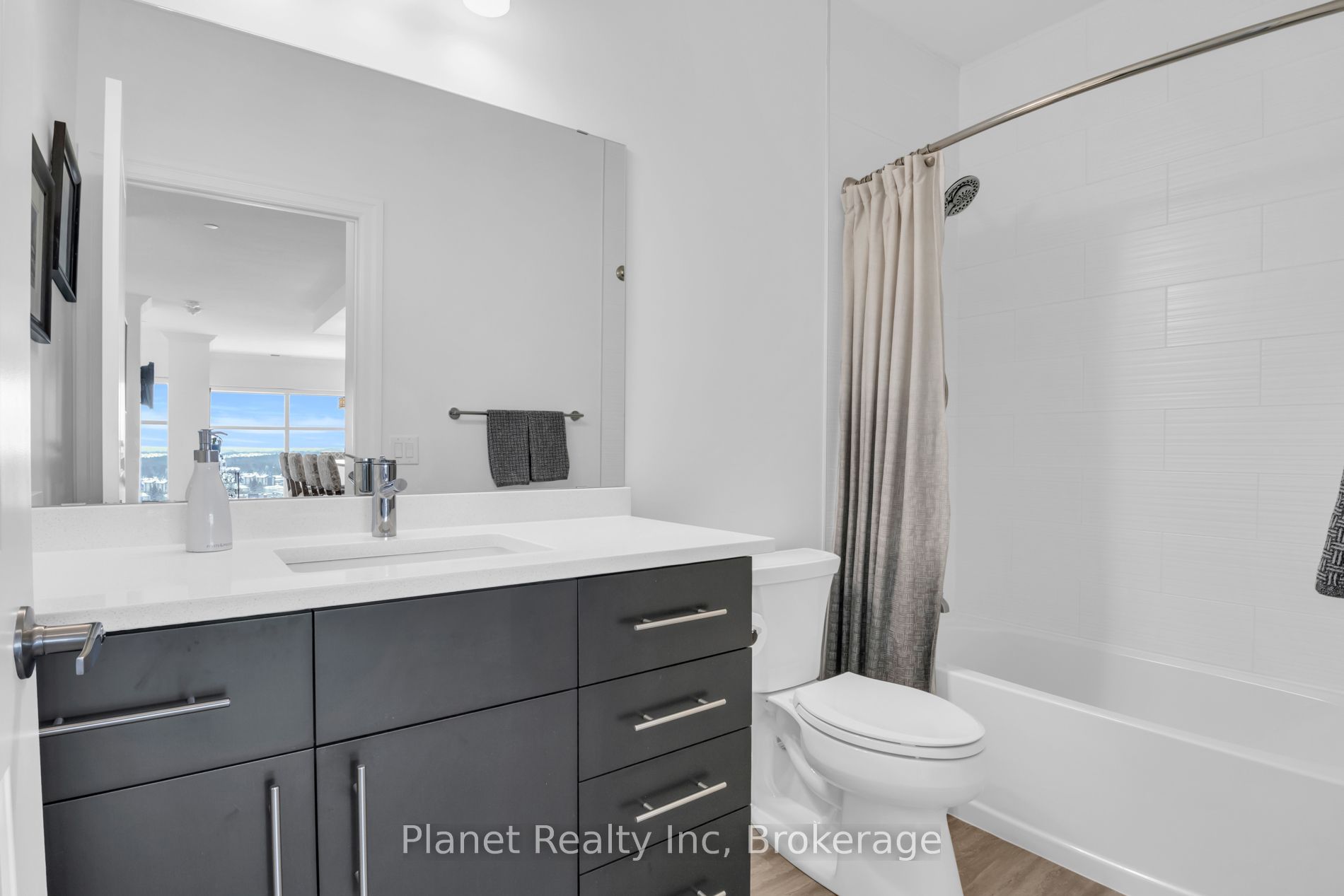1878 Gordon Street 910 Property Photo 15