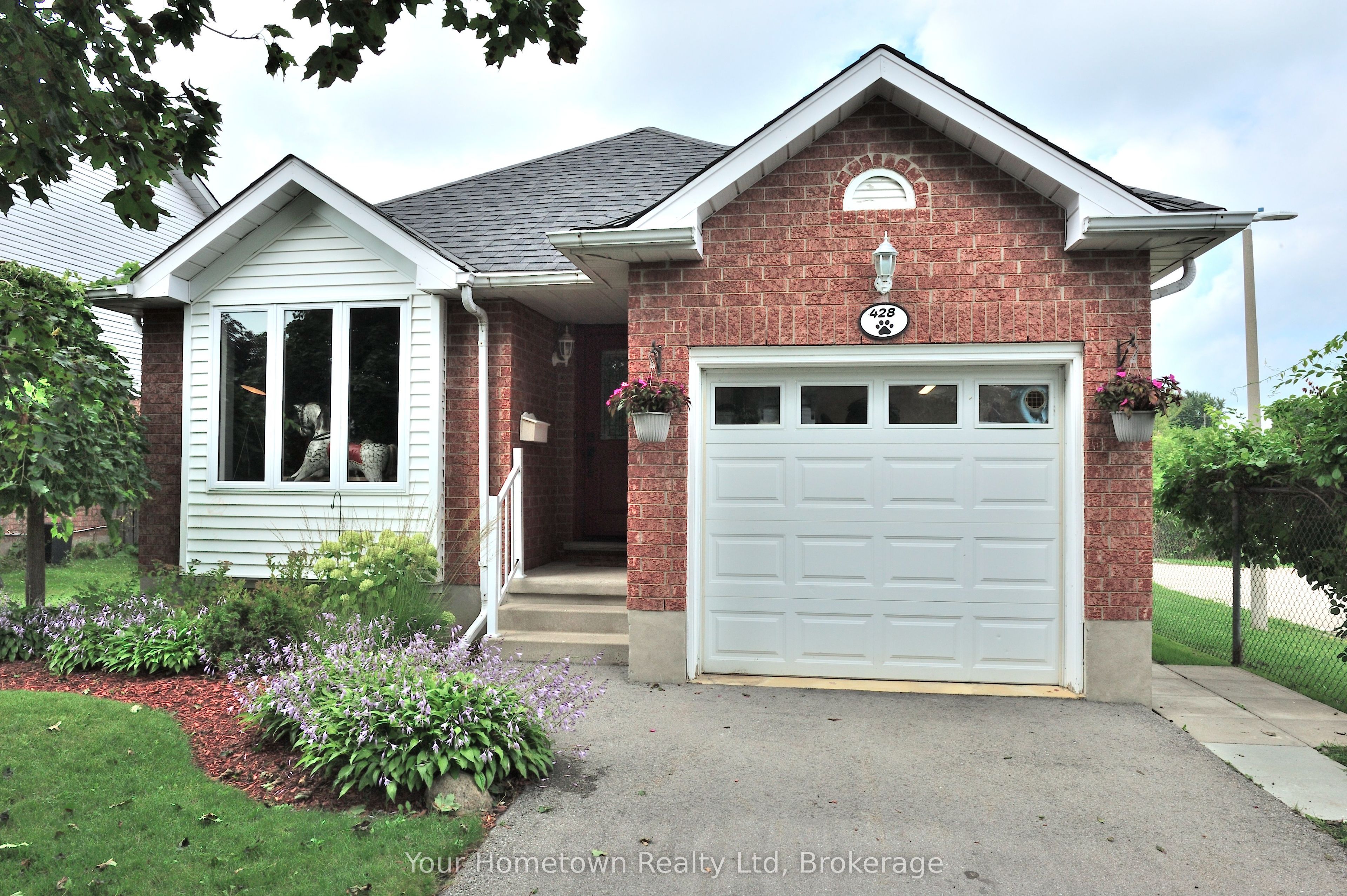 428 Flannery Drive Property Photo 1