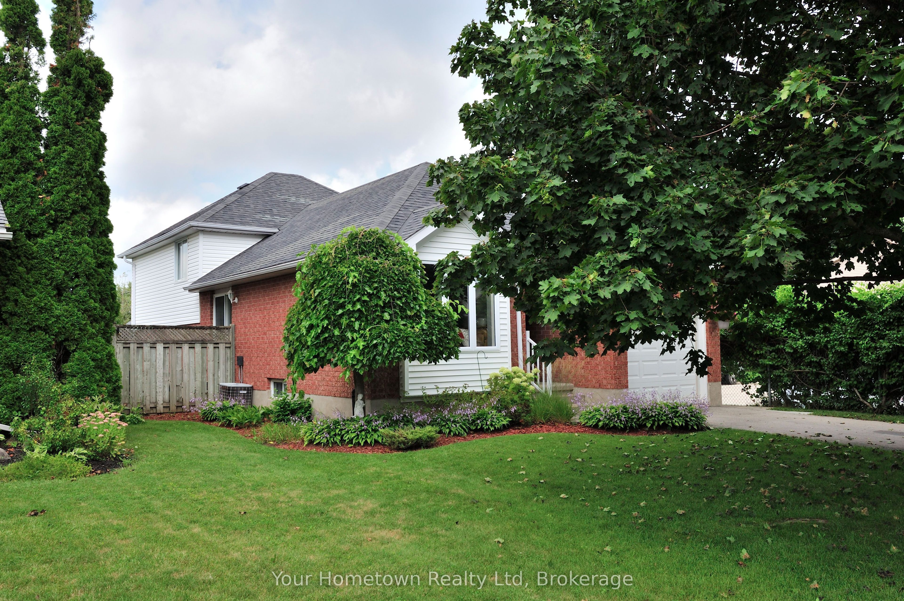 428 Flannery Drive Property Photo 2