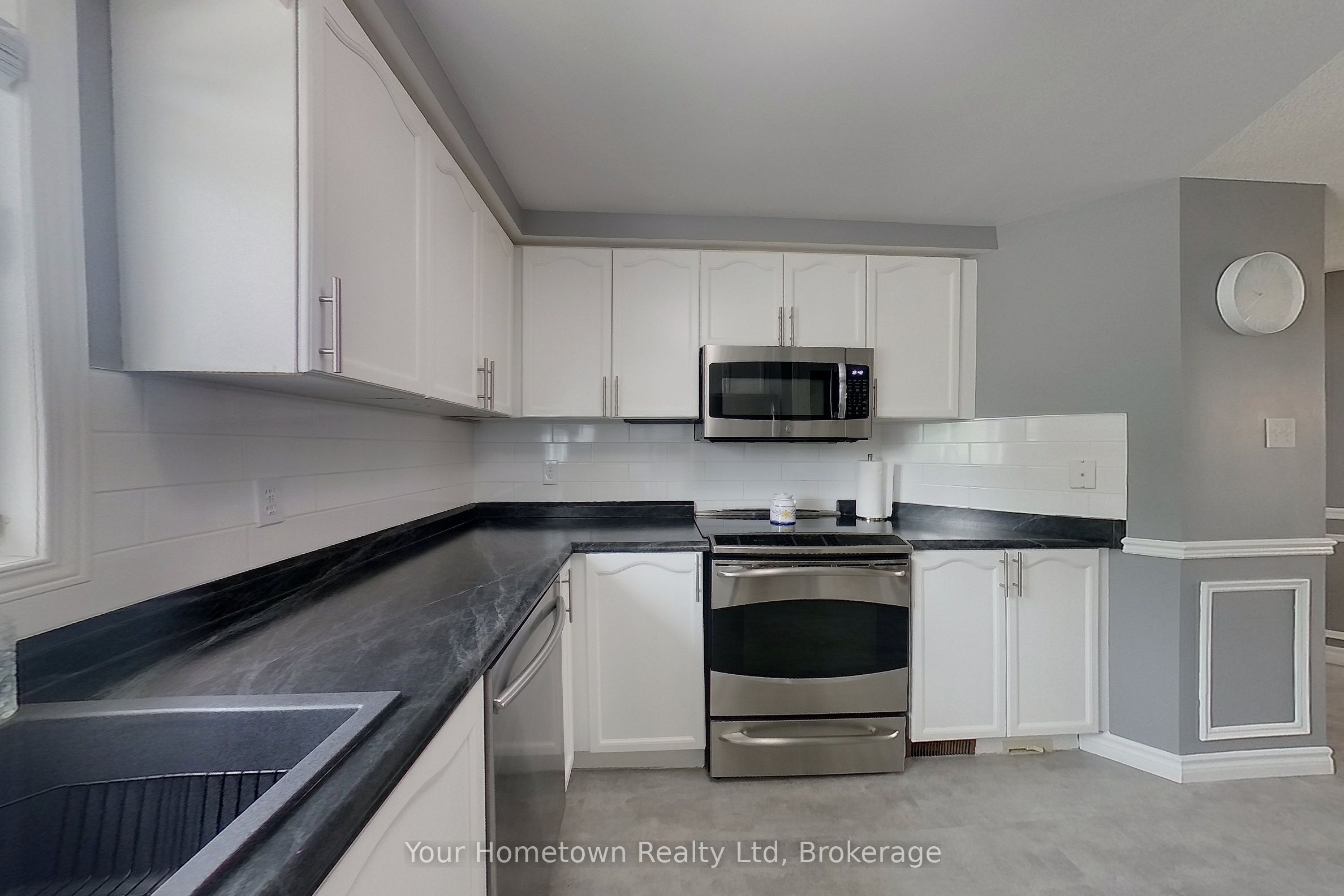 428 Flannery Drive Property Photo 12
