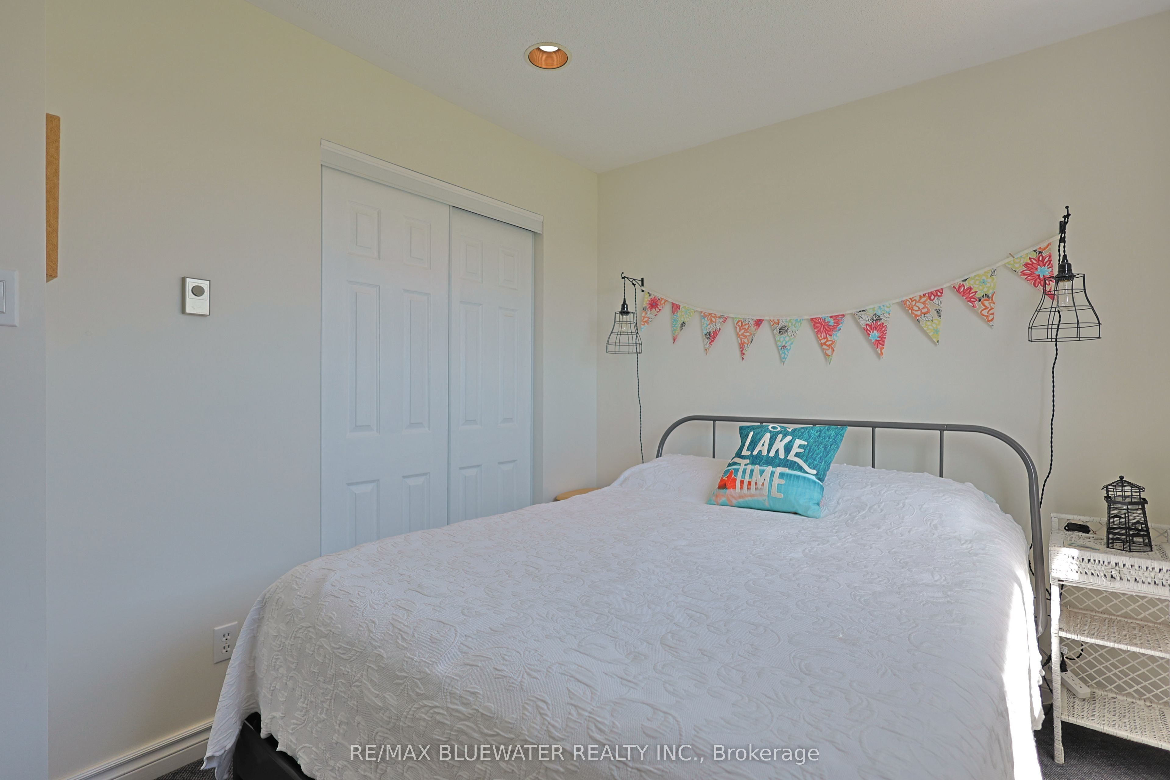 74156 Bluehaven Beach Drive Property Photo 30