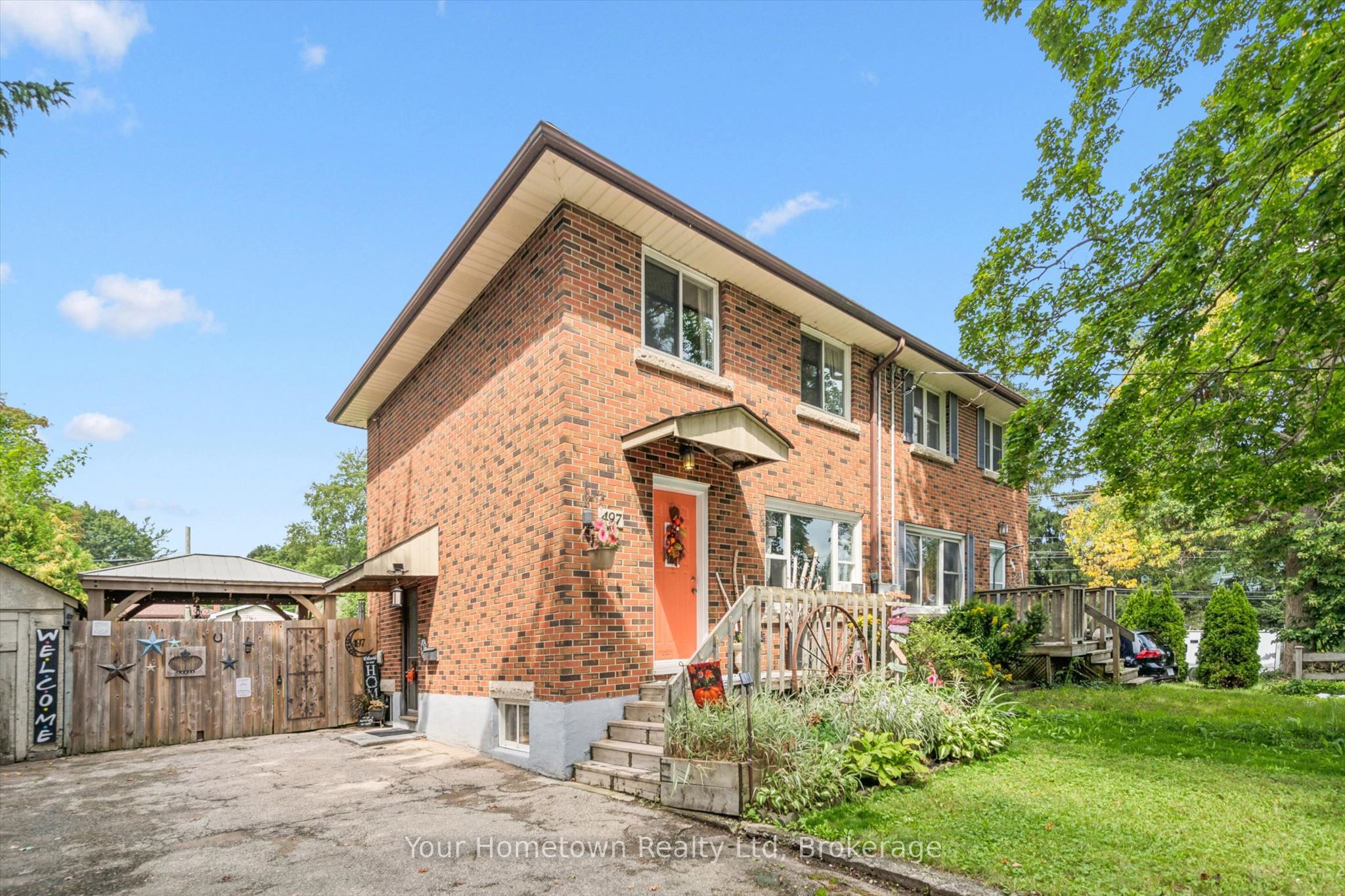 497 St Patrick Street E Property Photo 2