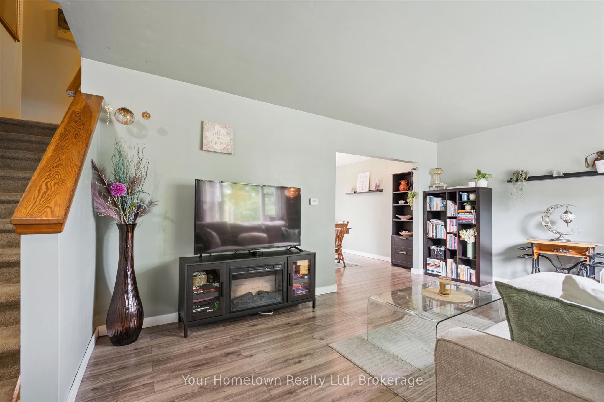 497 St Patrick Street E Property Photo 5