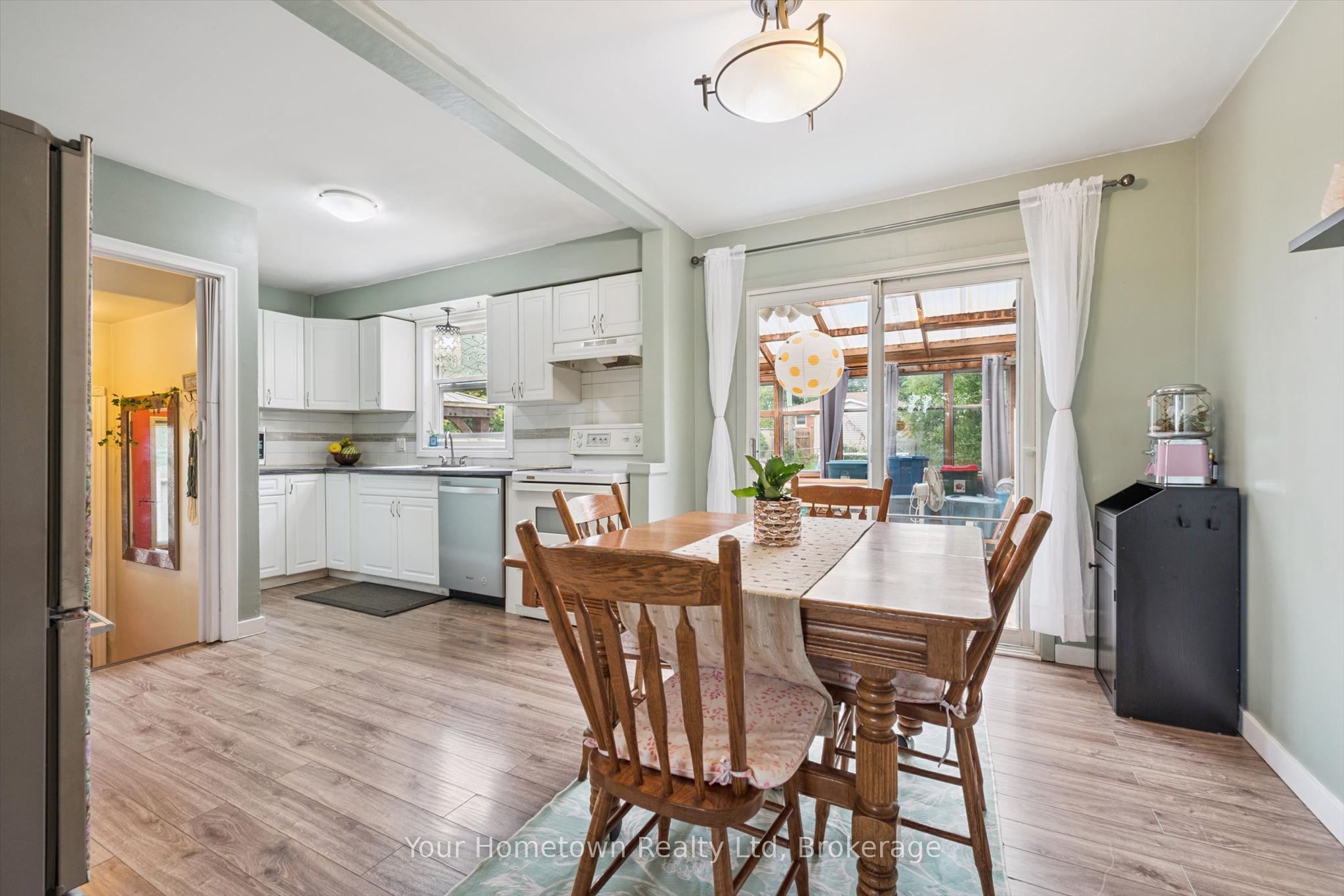 497 St Patrick Street E Property Photo 8