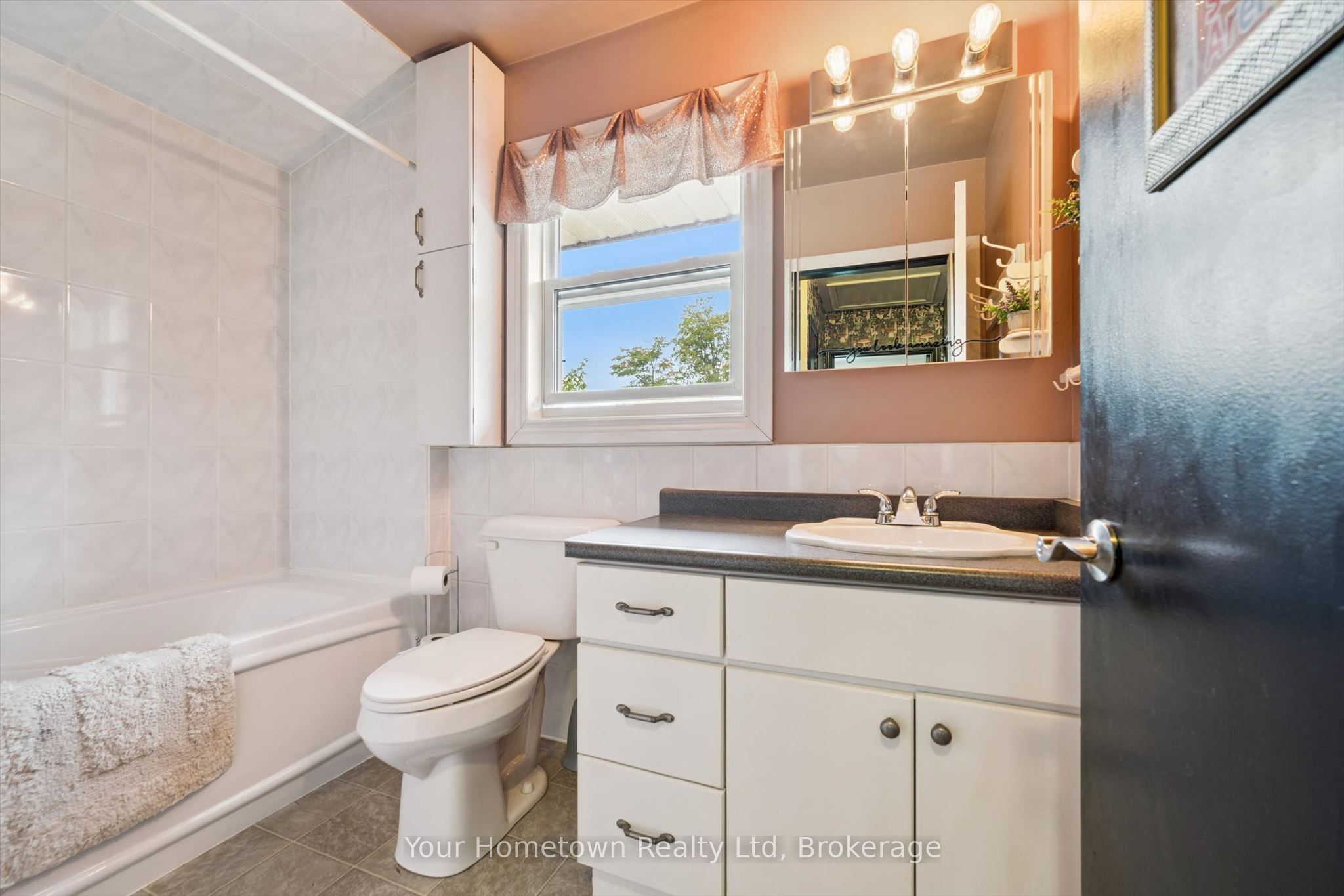 497 St Patrick Street E Property Photo 16
