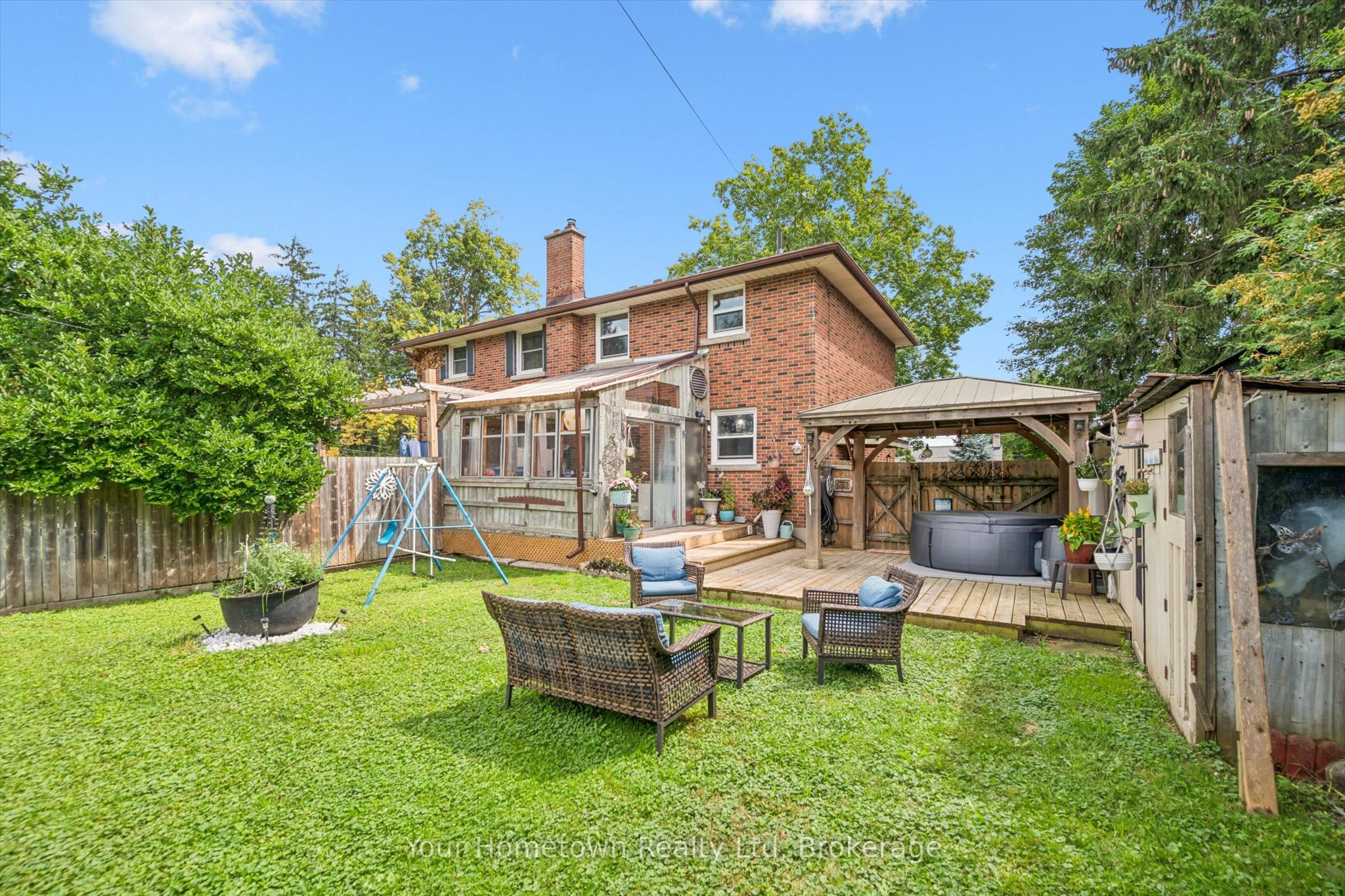 497 St Patrick Street E Property Photo 28