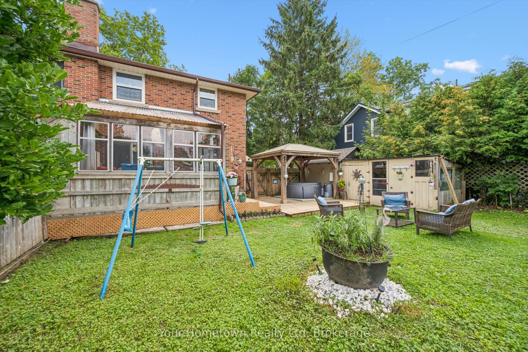 497 St Patrick Street E Property Photo 30