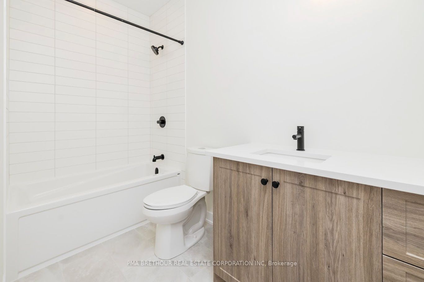 220 Trudeau Crescent Property Photo 3