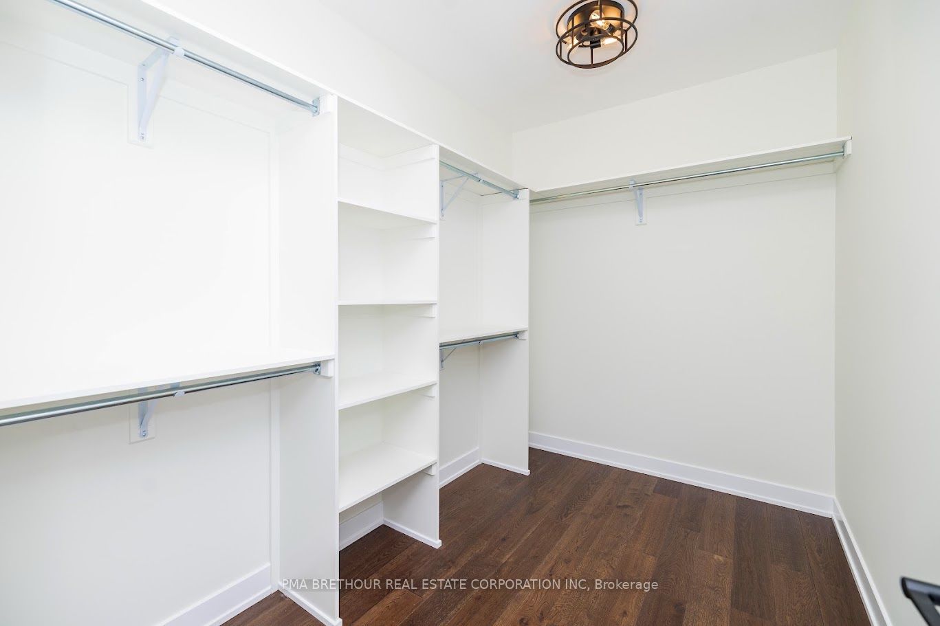 220 Trudeau Crescent Property Photo 7