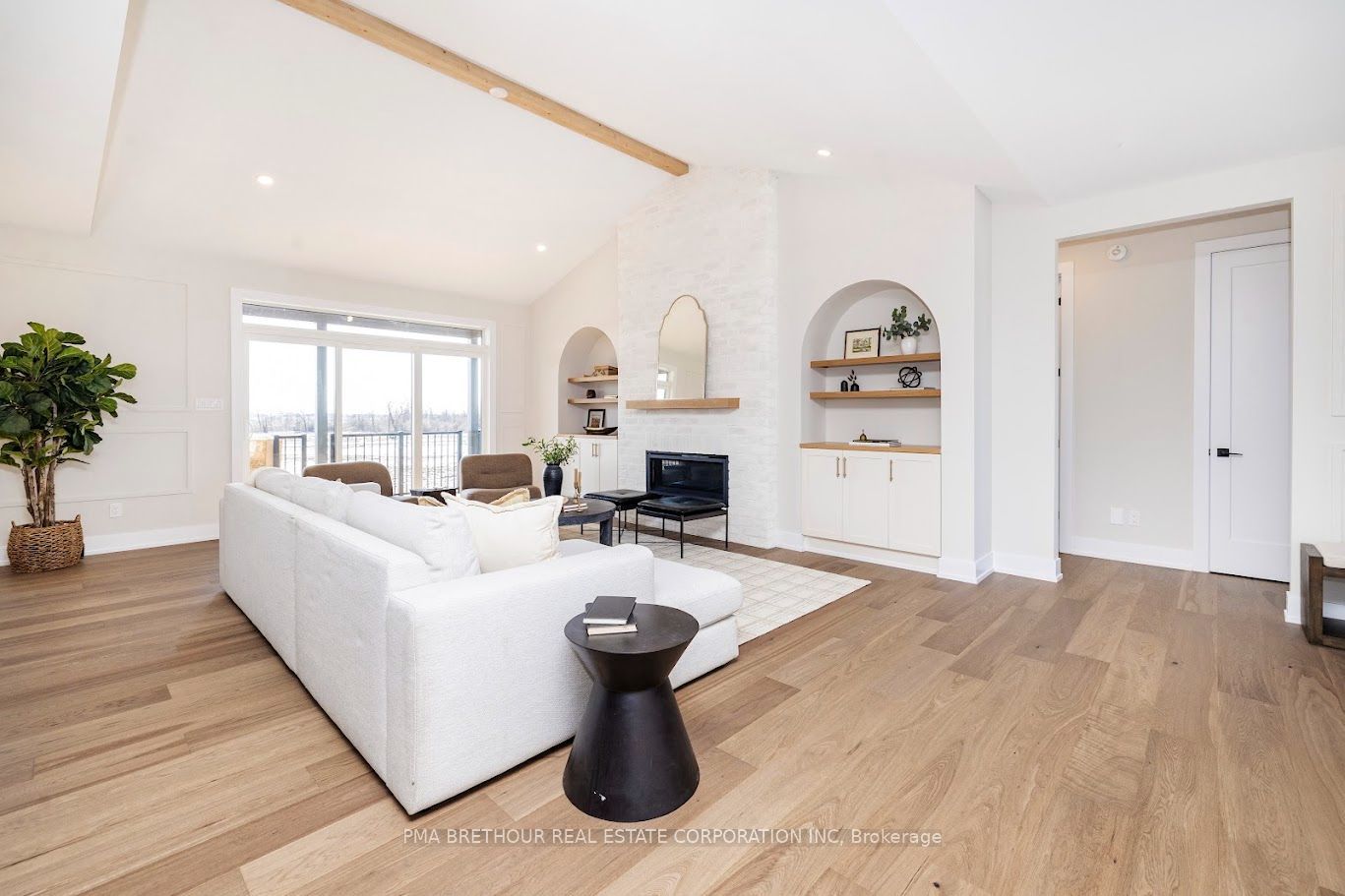 200 Trudeau Crescent Property Photo 3