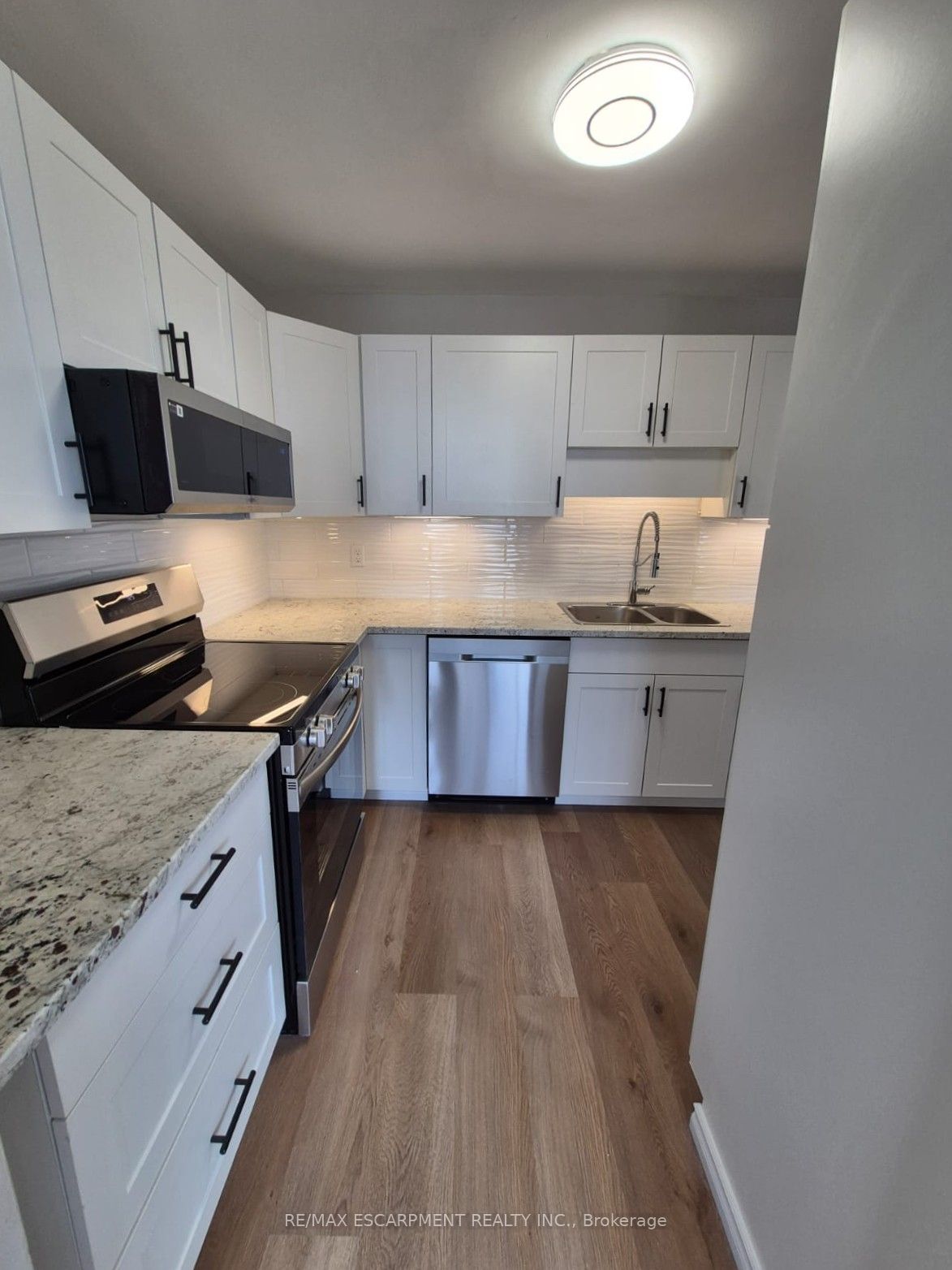 421 Fairview Drive 501 Property Photo 12