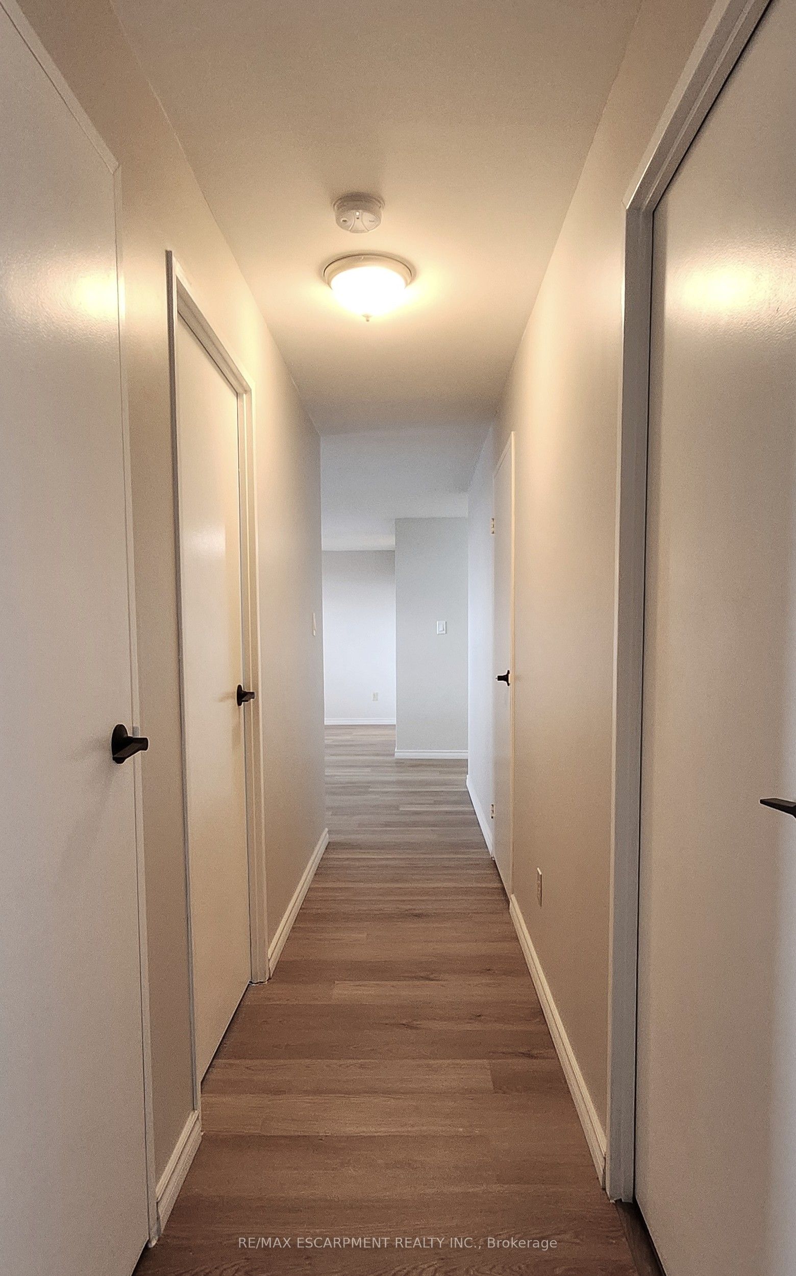 421 Fairview Drive 501 Property Photo 15