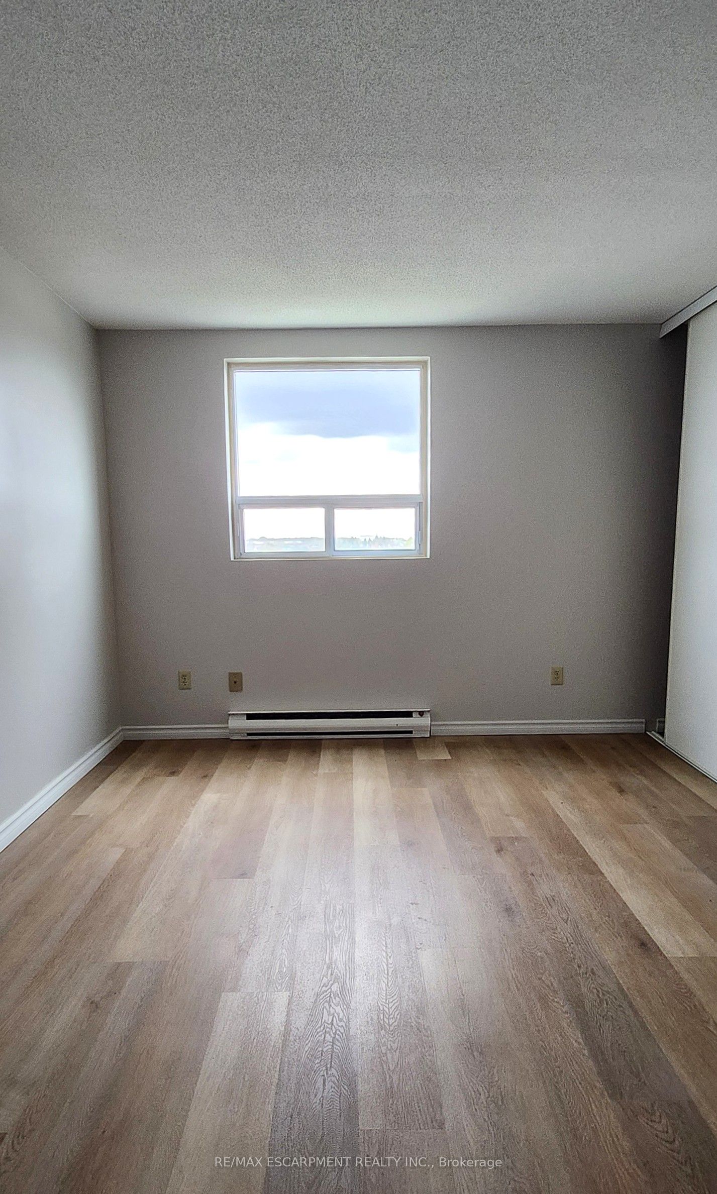 421 Fairview Drive 501 Property Photo 22