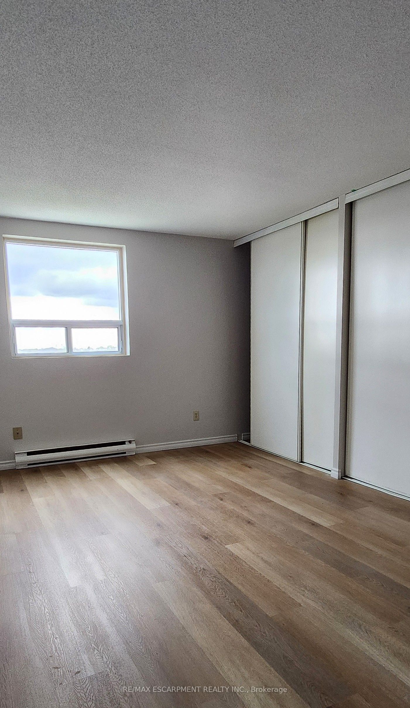 421 Fairview Drive 501 Property Photo 23