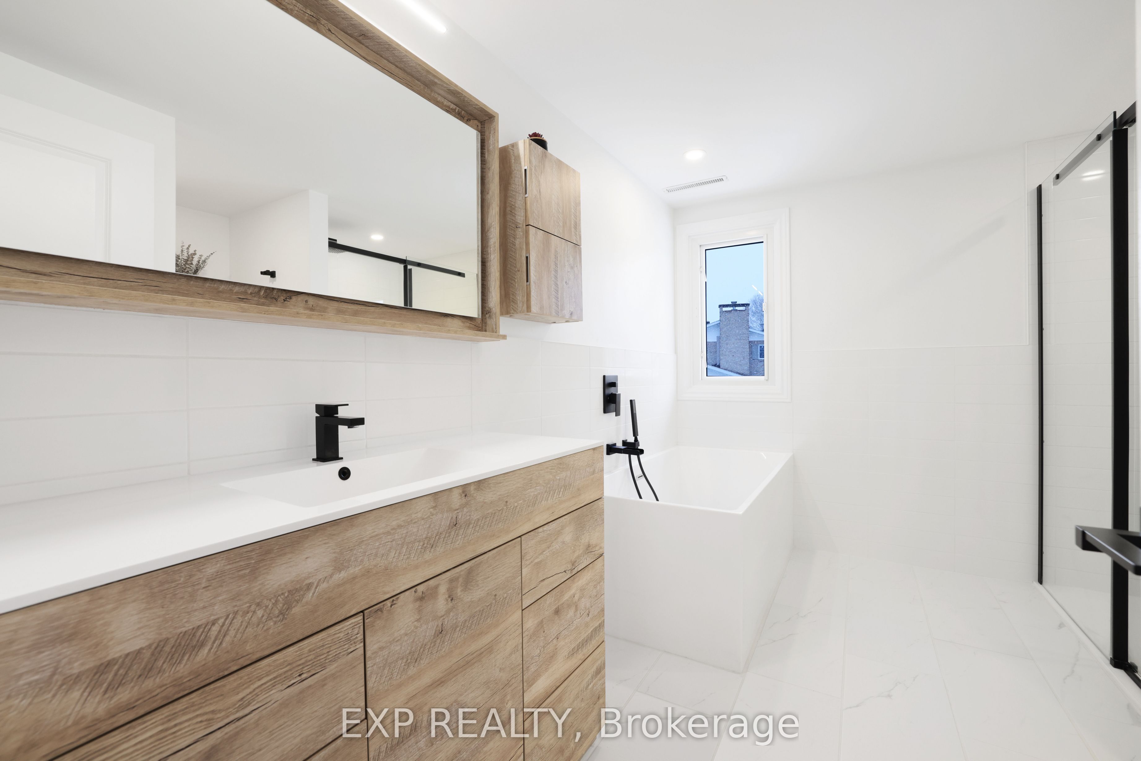 150 Stevenson Crescent Property Photo 30